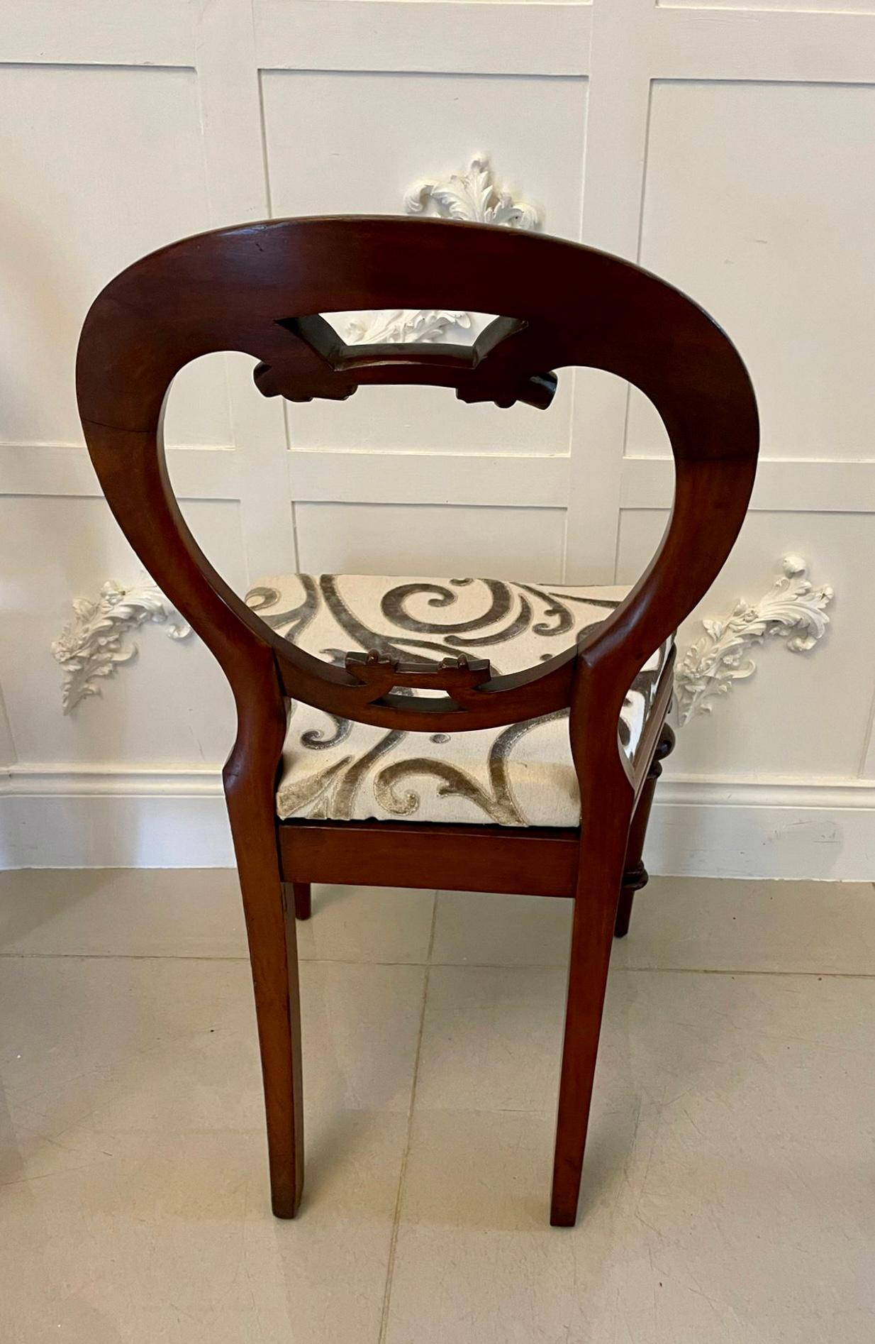Remarquable ensemble de 6 chaises de salle à manger victoriennes anciennes en acajou à dossier ballon Bon état - En vente à Suffolk, GB