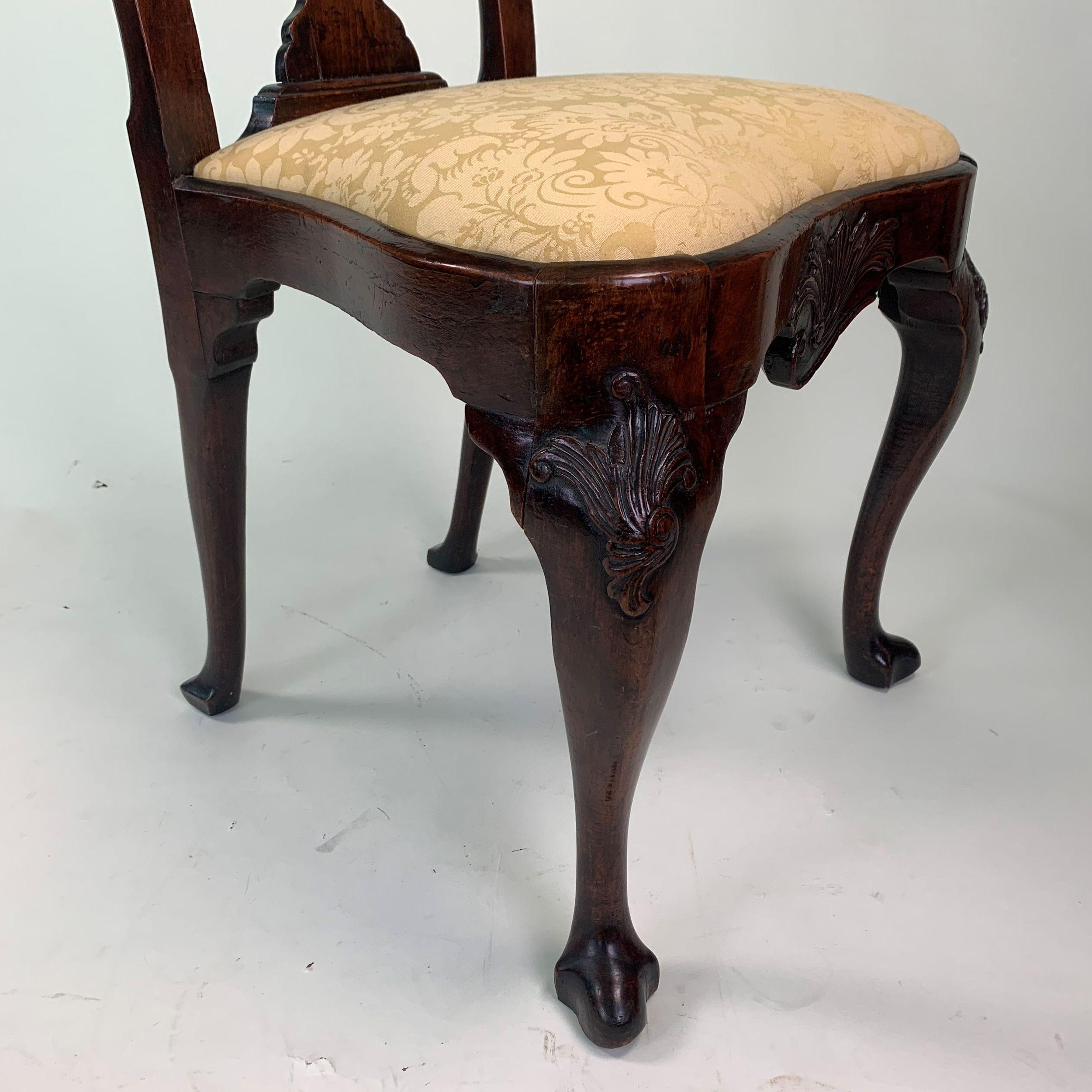 Outstanding Set of Six George II Walnut Dining Chairs For Sale 2
