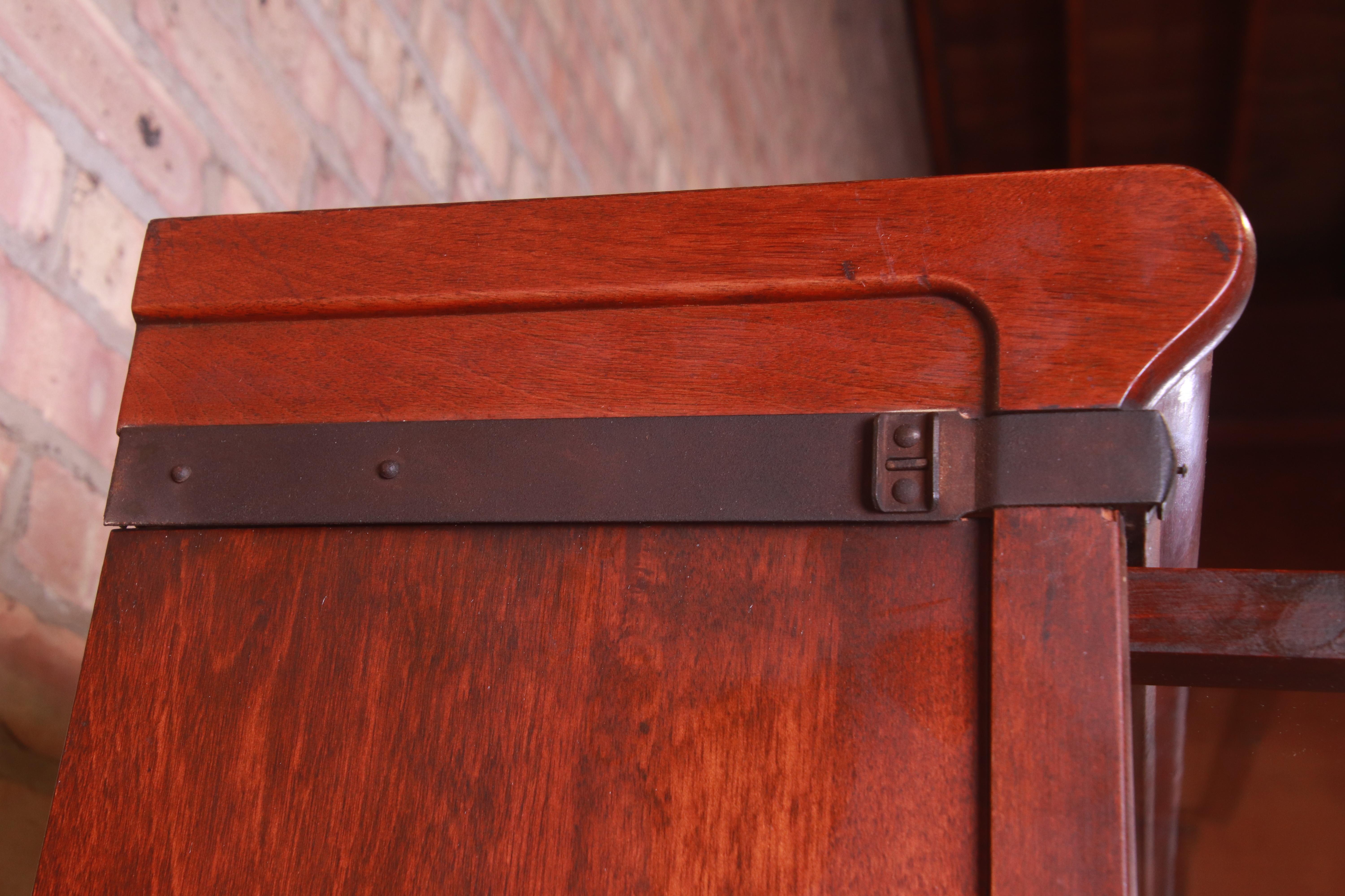 Outstanding Set of Ten Globe Wernicke Mahogany Barrister Bookcases, circa 1890s 12