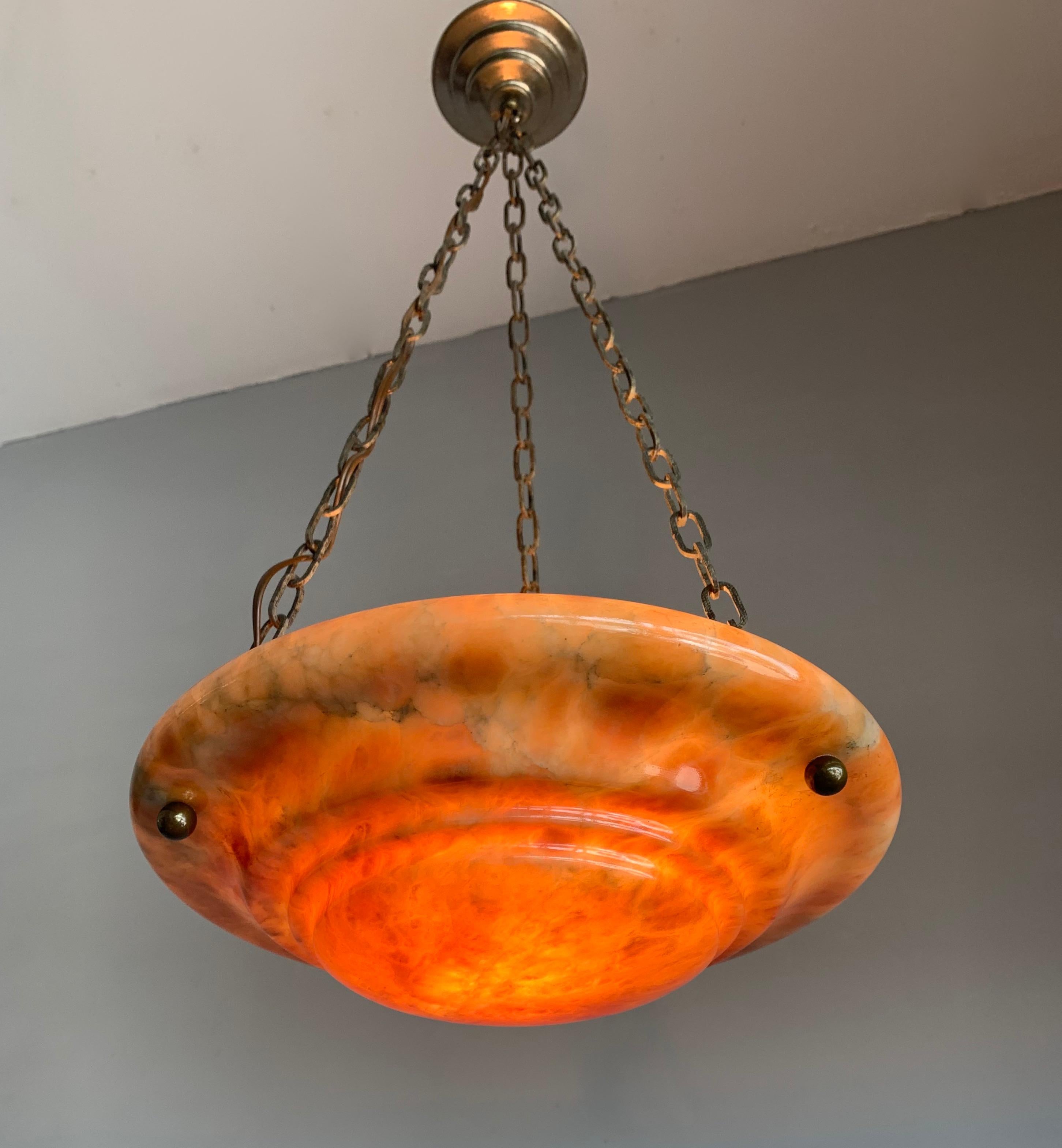 Art déco Design Timeless Art Deco Amber Color & Layered Alabaster Pendant Light / Fixture en vente