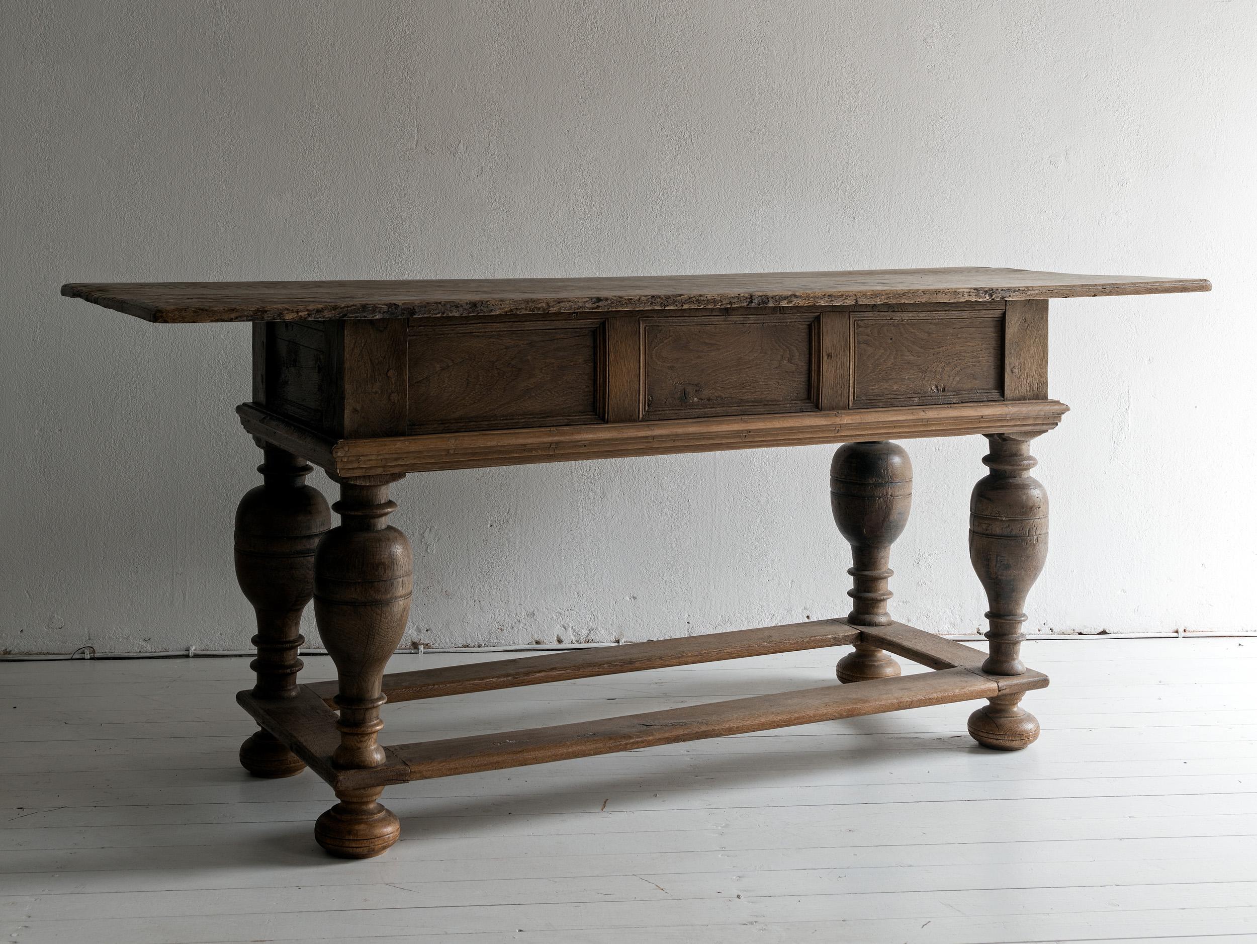 Swedish 17th Century Console or Center Table in Solid Oak 2