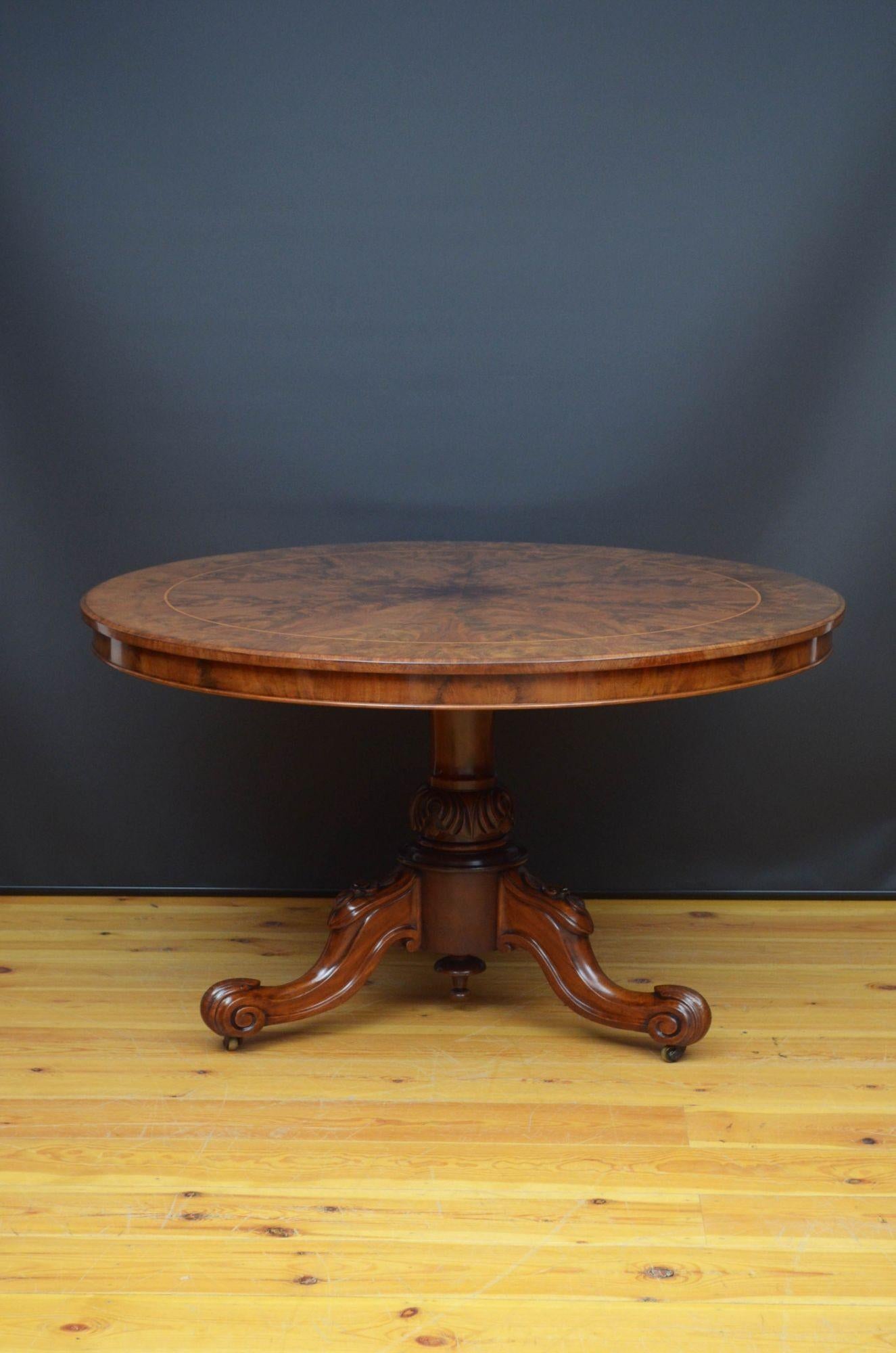 Outstanding Victorian Centre Table / Dining Table In Good Condition For Sale In Whaley Bridge, GB