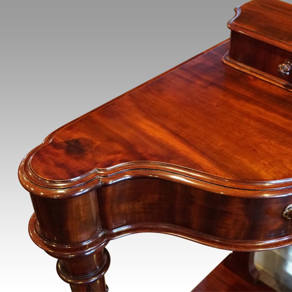 Outstanding Victorian Mahogany Queen Dressing Table For Sale 7