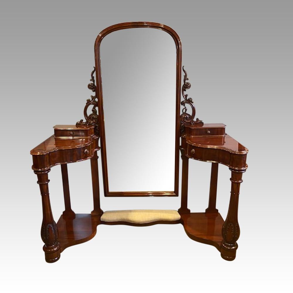 Mid-19th Century Outstanding Victorian Mahogany Queen Dressing Table For Sale