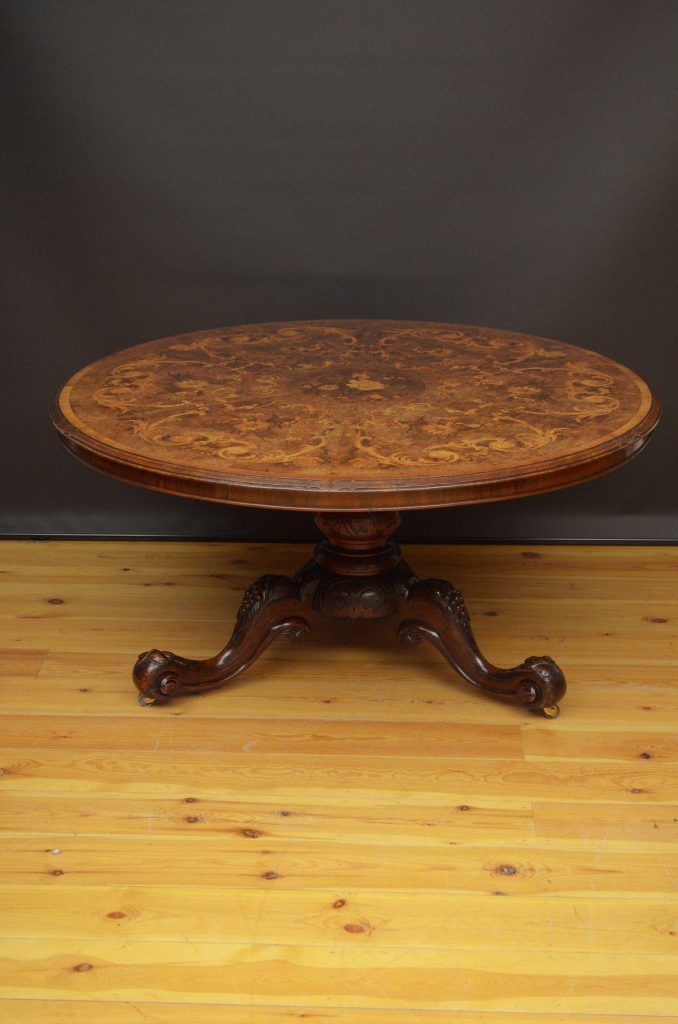 English Outstanding Victorian Walnut Centre / Dining Table For Sale