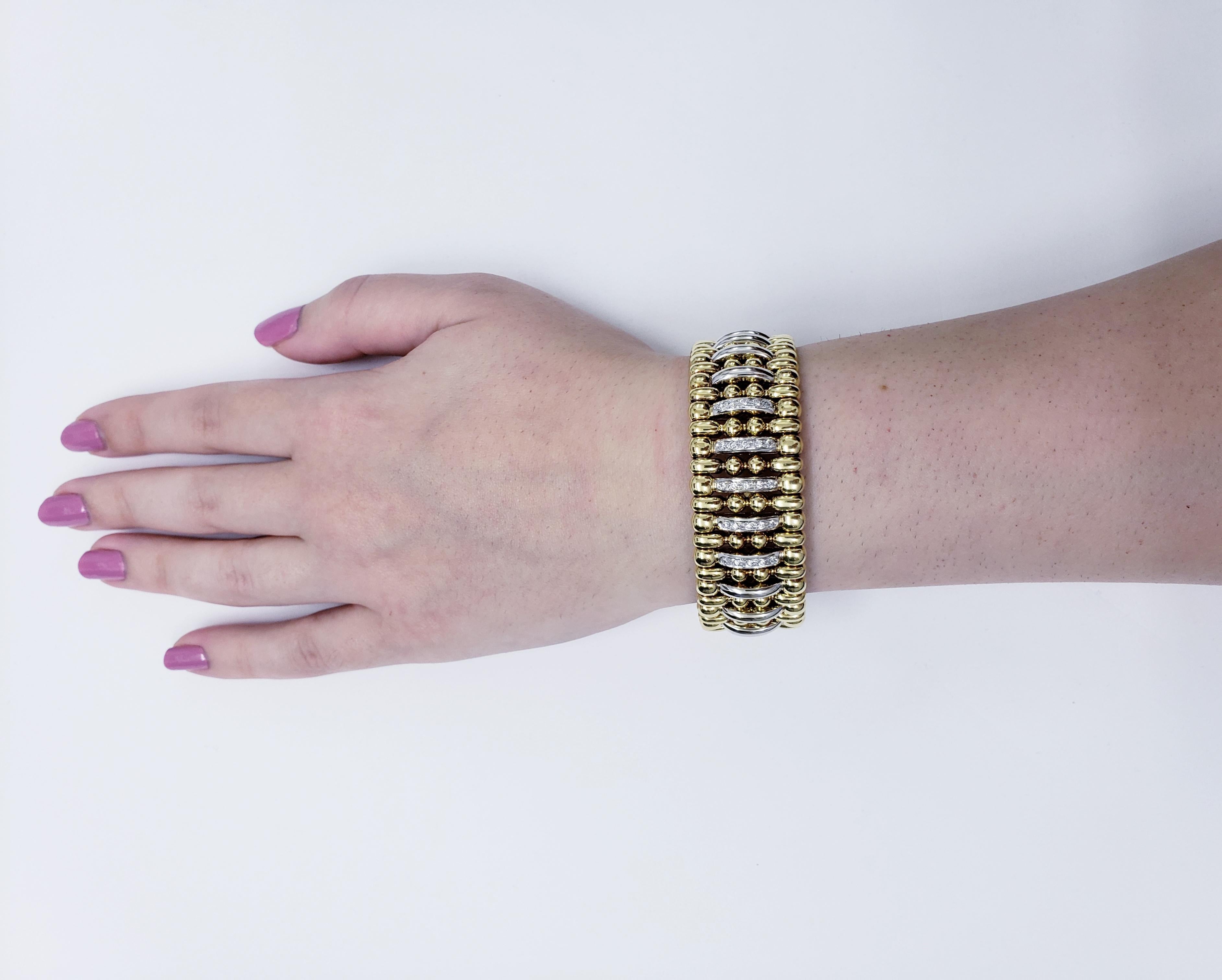 Taille ronde Bracelet jonc large Roberto Coin en or 18 carats avec diamants en vente