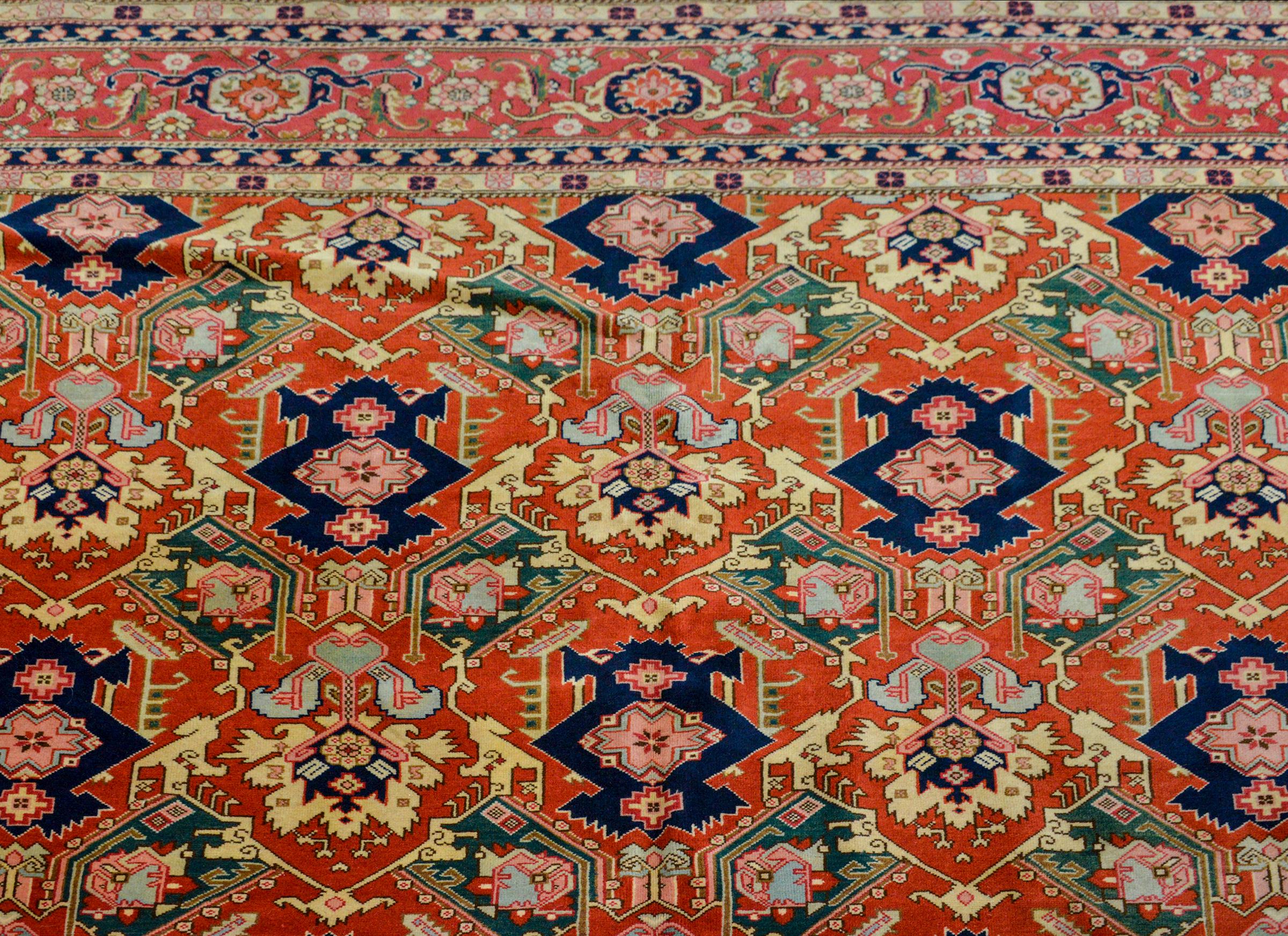 Outstanding Vintage Serapi-Style Rug In Good Condition For Sale In Chicago, IL