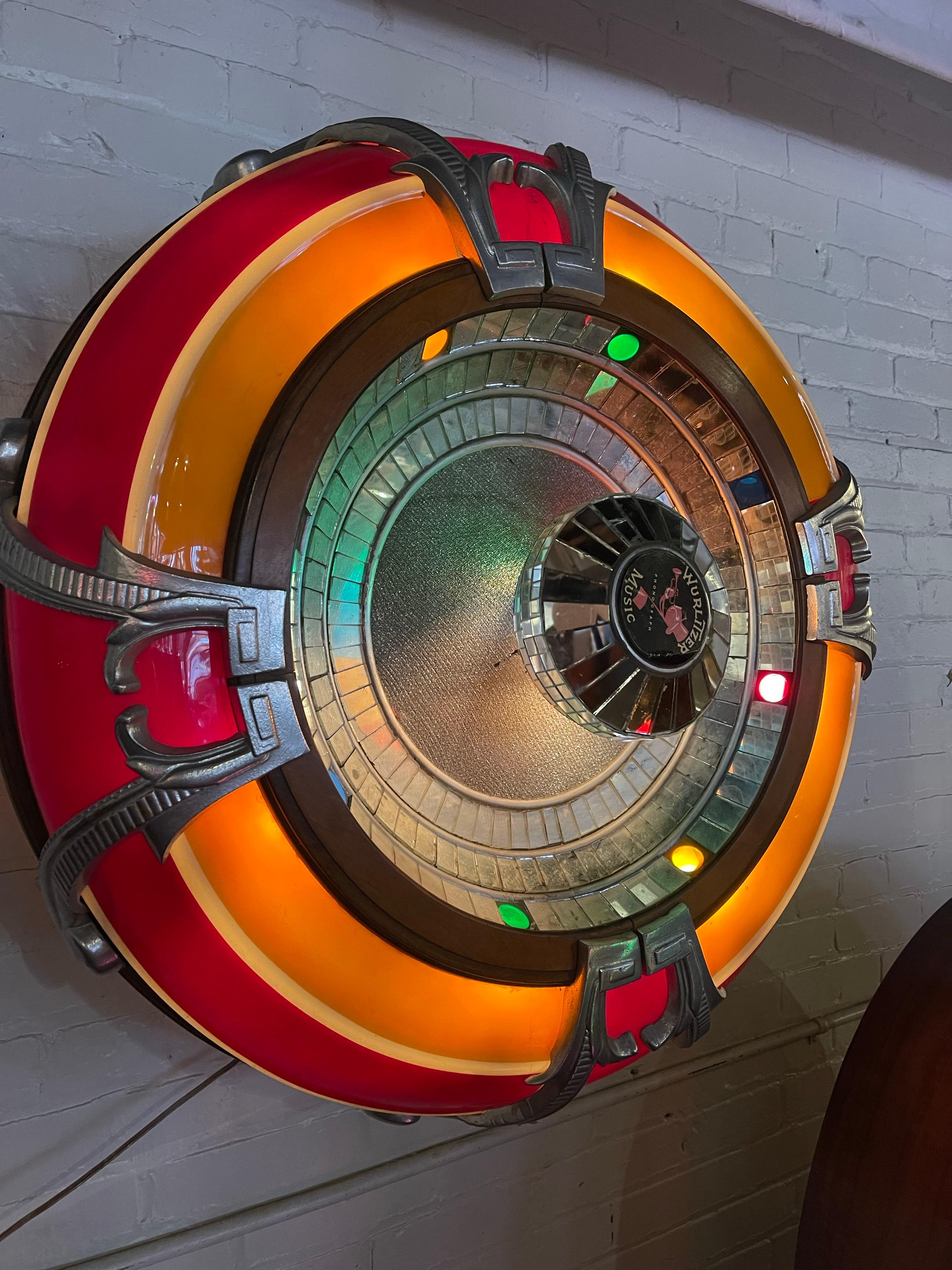 Magnifique boîte à gâteaux 1015 «bbler » de Wurlitzer et rare platine extension 4008 en vente 4