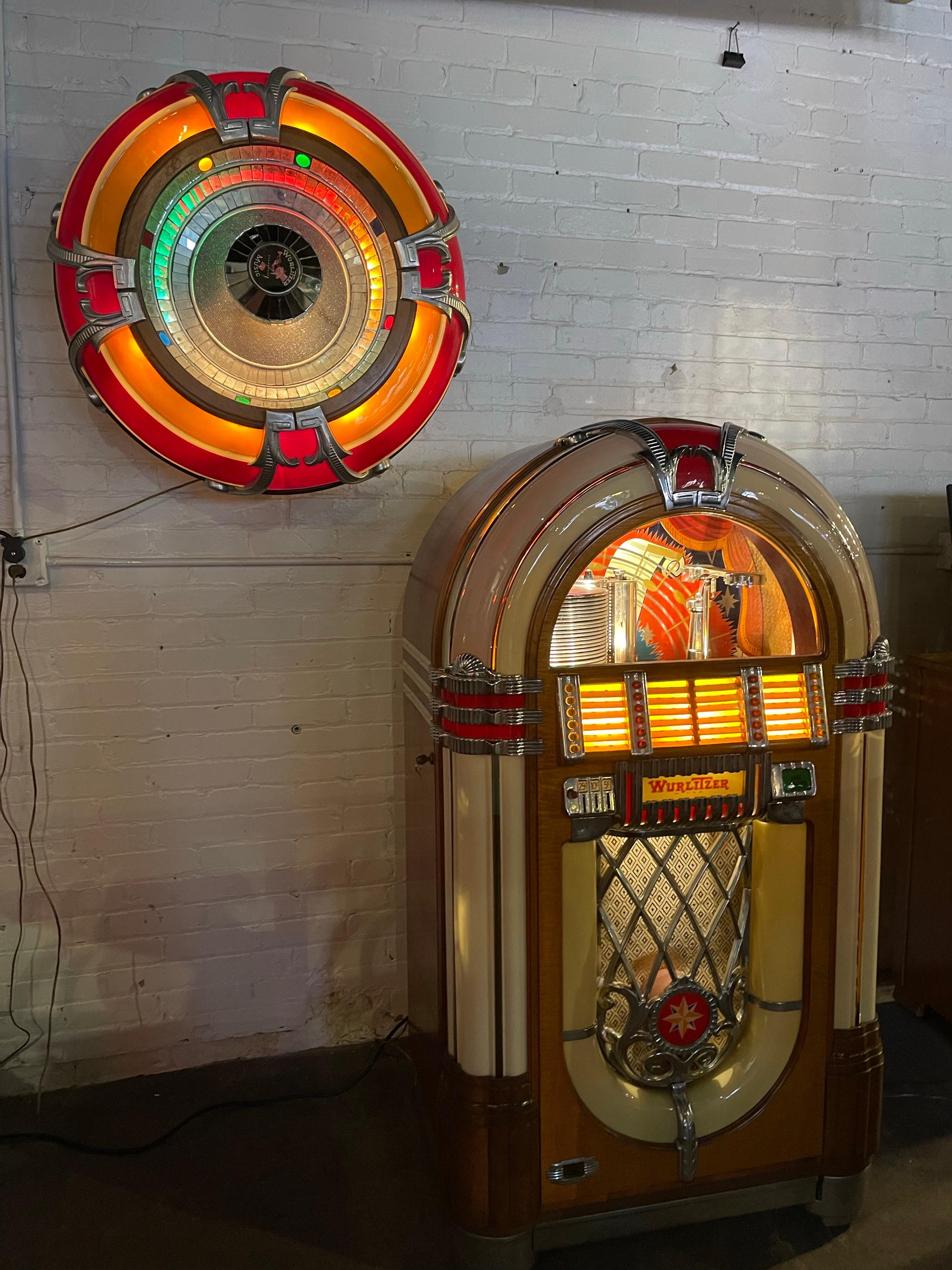 Magnifique boîte à gâteaux 1015 «bbler » de Wurlitzer et rare platine extension 4008 en vente 6