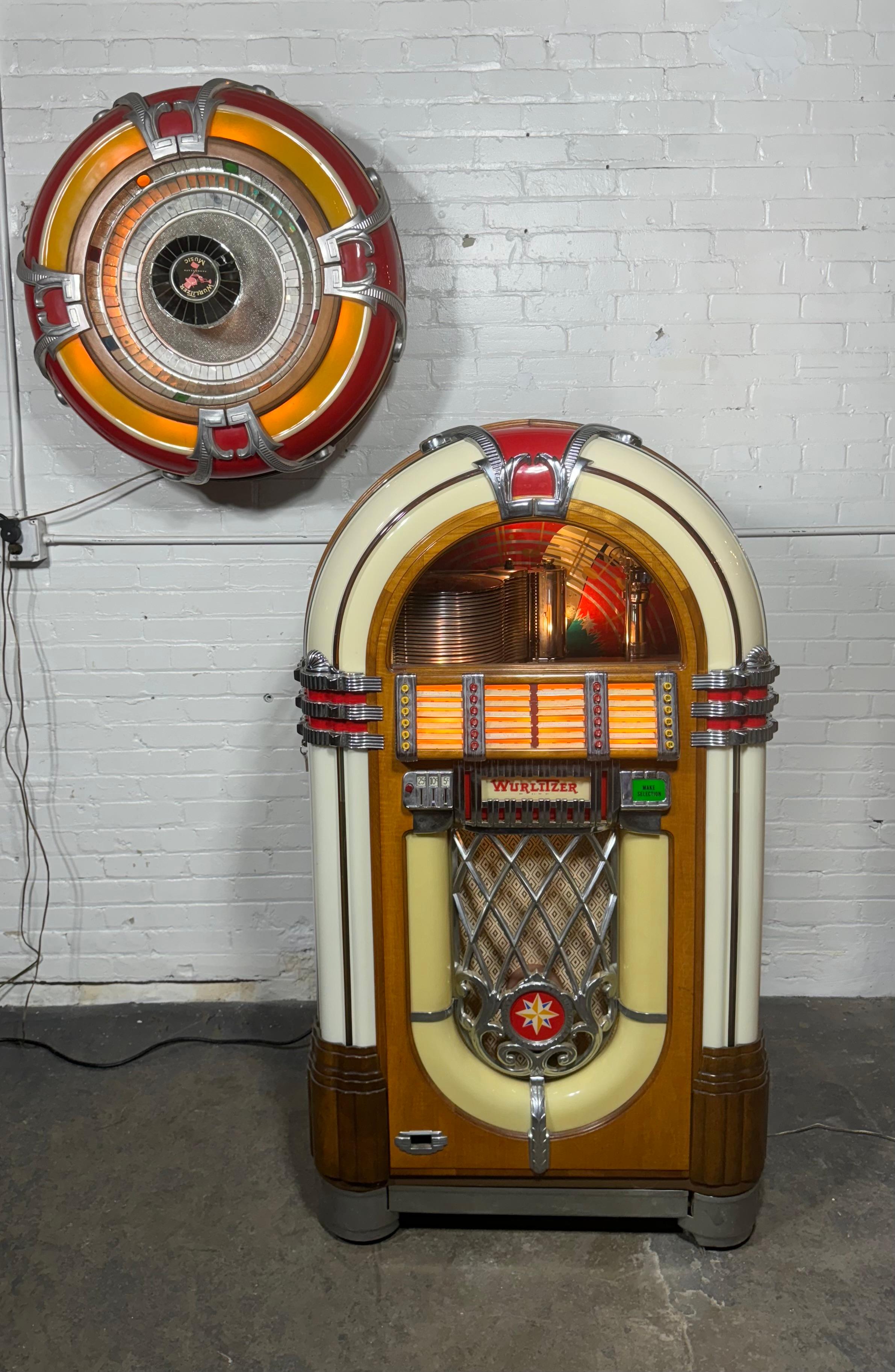 Magnifique boîte à gâteaux 1015 «bbler » de Wurlitzer et rare platine extension 4008 Bon état - En vente à Buffalo, NY