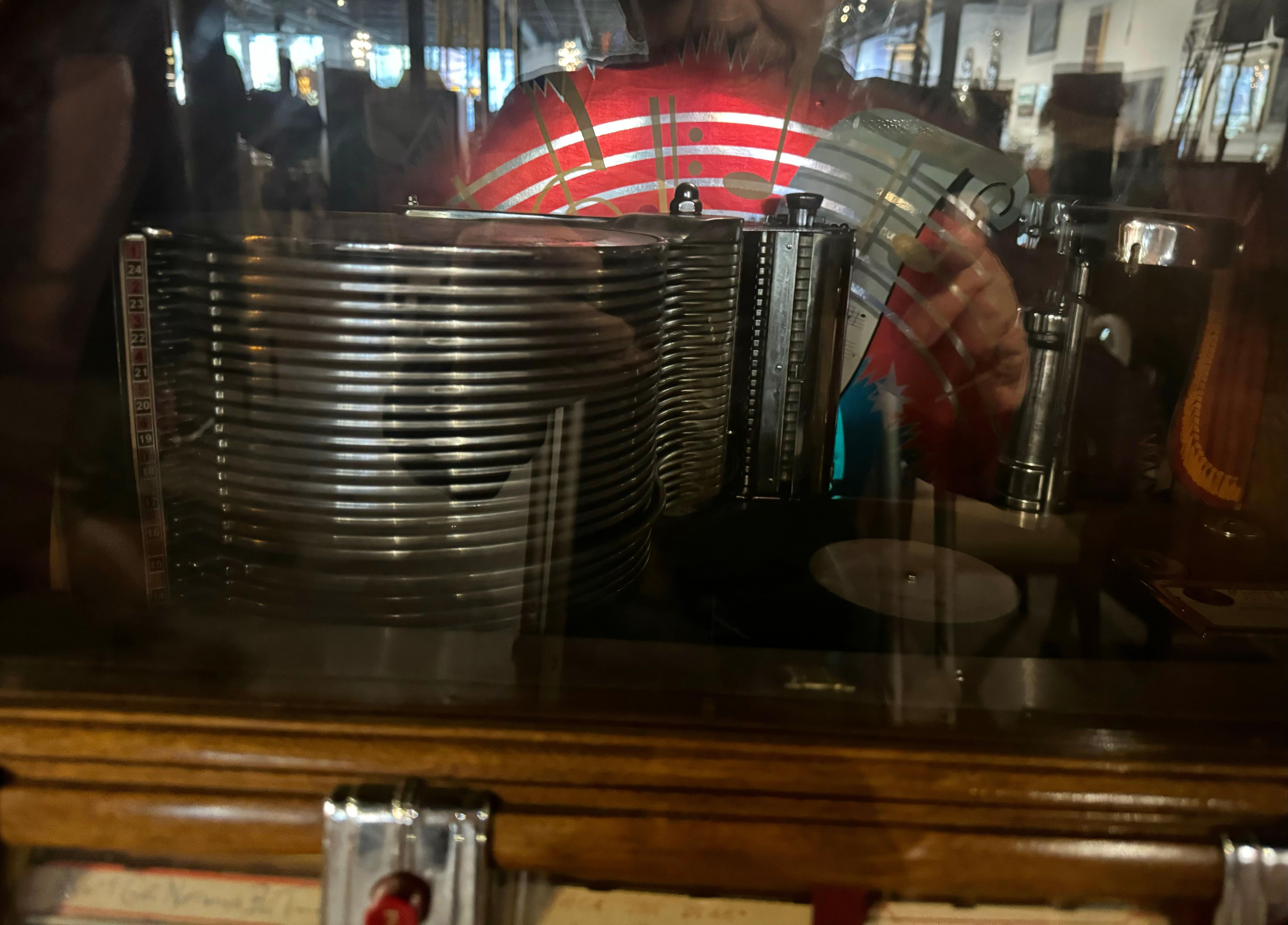 Magnifique boîte à gâteaux 1015 «bbler » de Wurlitzer et rare platine extension 4008 en vente 1