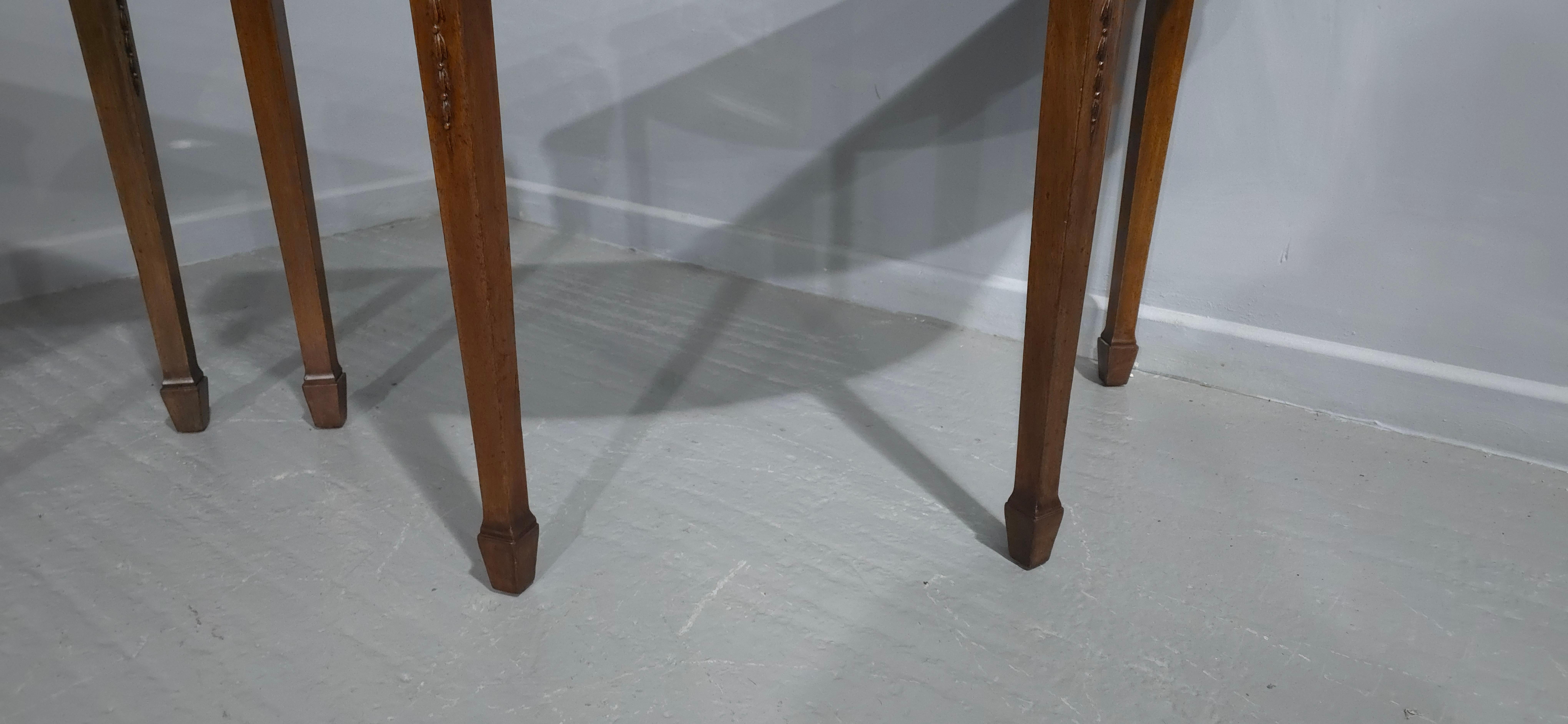 Outstaning Pair Mahogany Console Tables by James Shoolbred In Good Condition For Sale In Swadlincote, GB