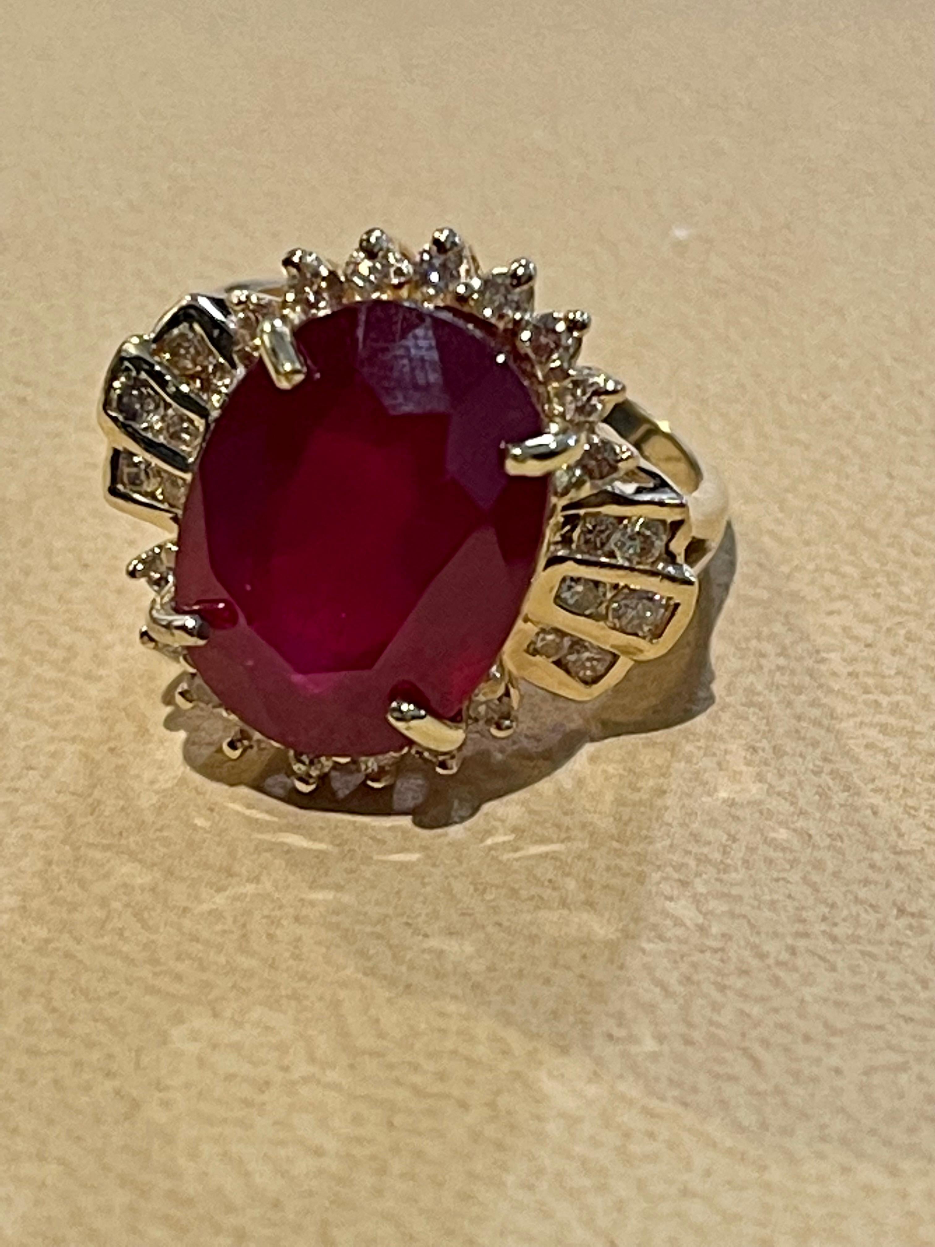 Bague en or jaune 14 carats avec rubis ovale traité de 12 carats et diamants de 1 carat en vente 10