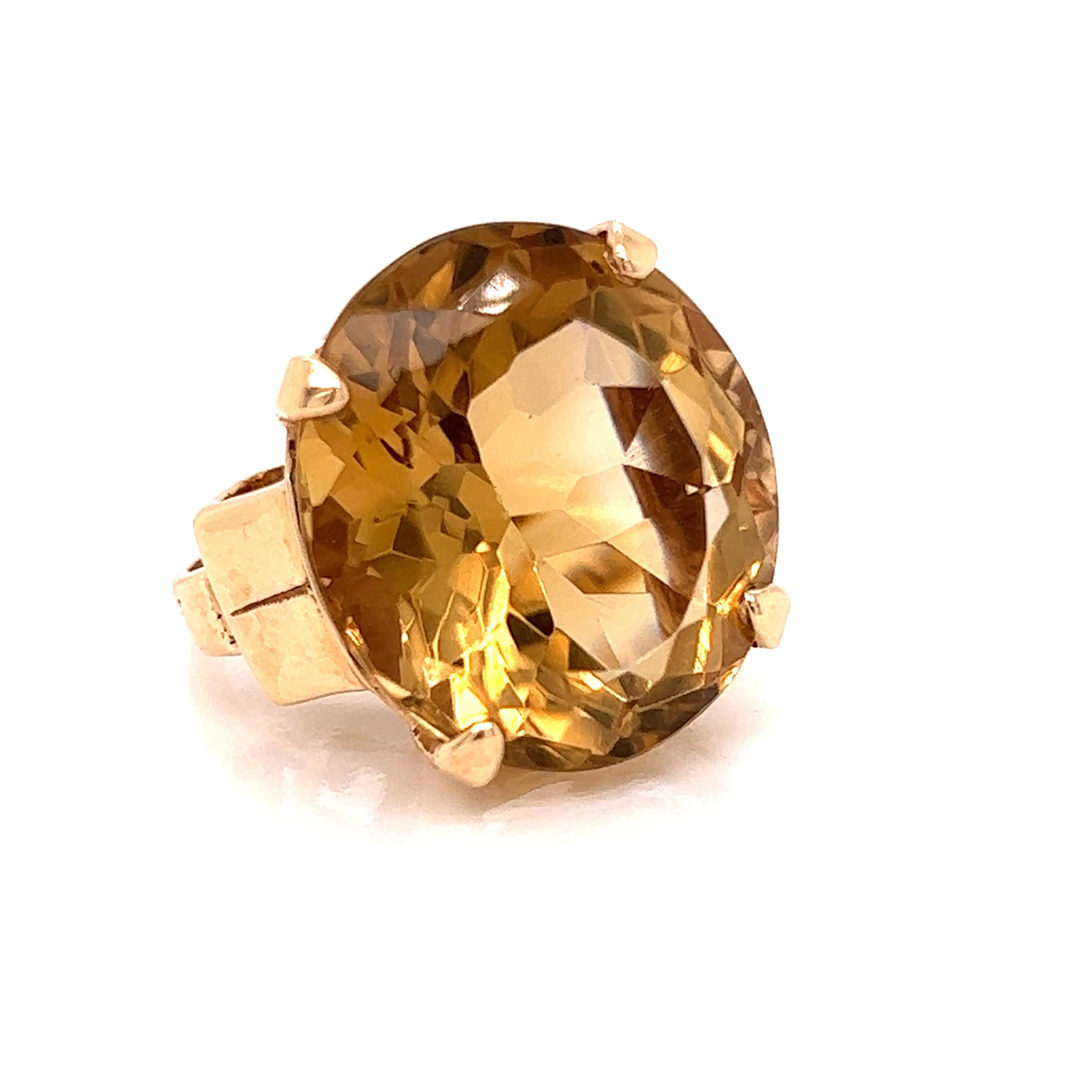 Oval 17.09 Ct. Citrine Cocktail Ring In Good Condition For Sale In Derby, NY