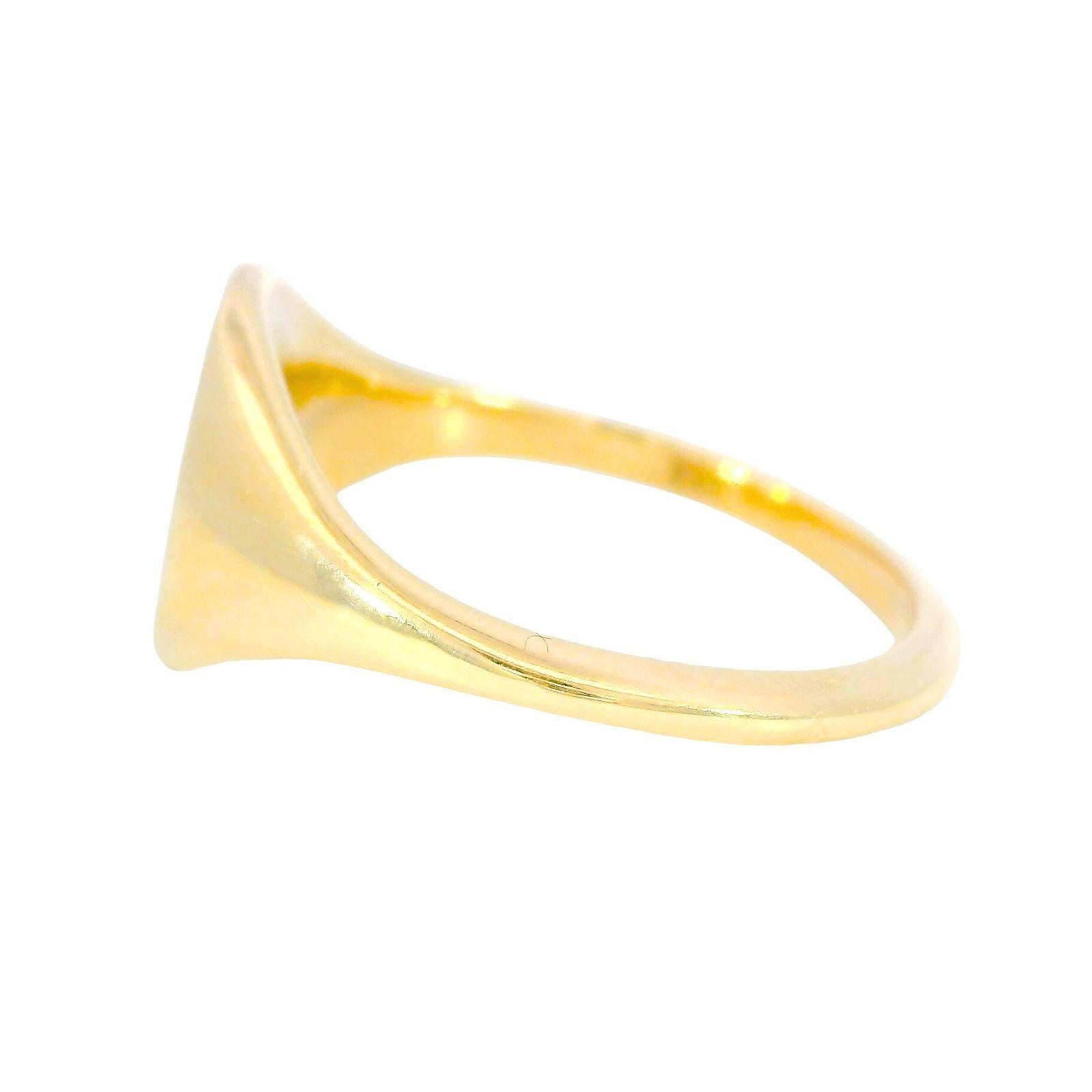 Bague chevalière ovale en or jaune 18K Taille 7 Pour femmes en vente