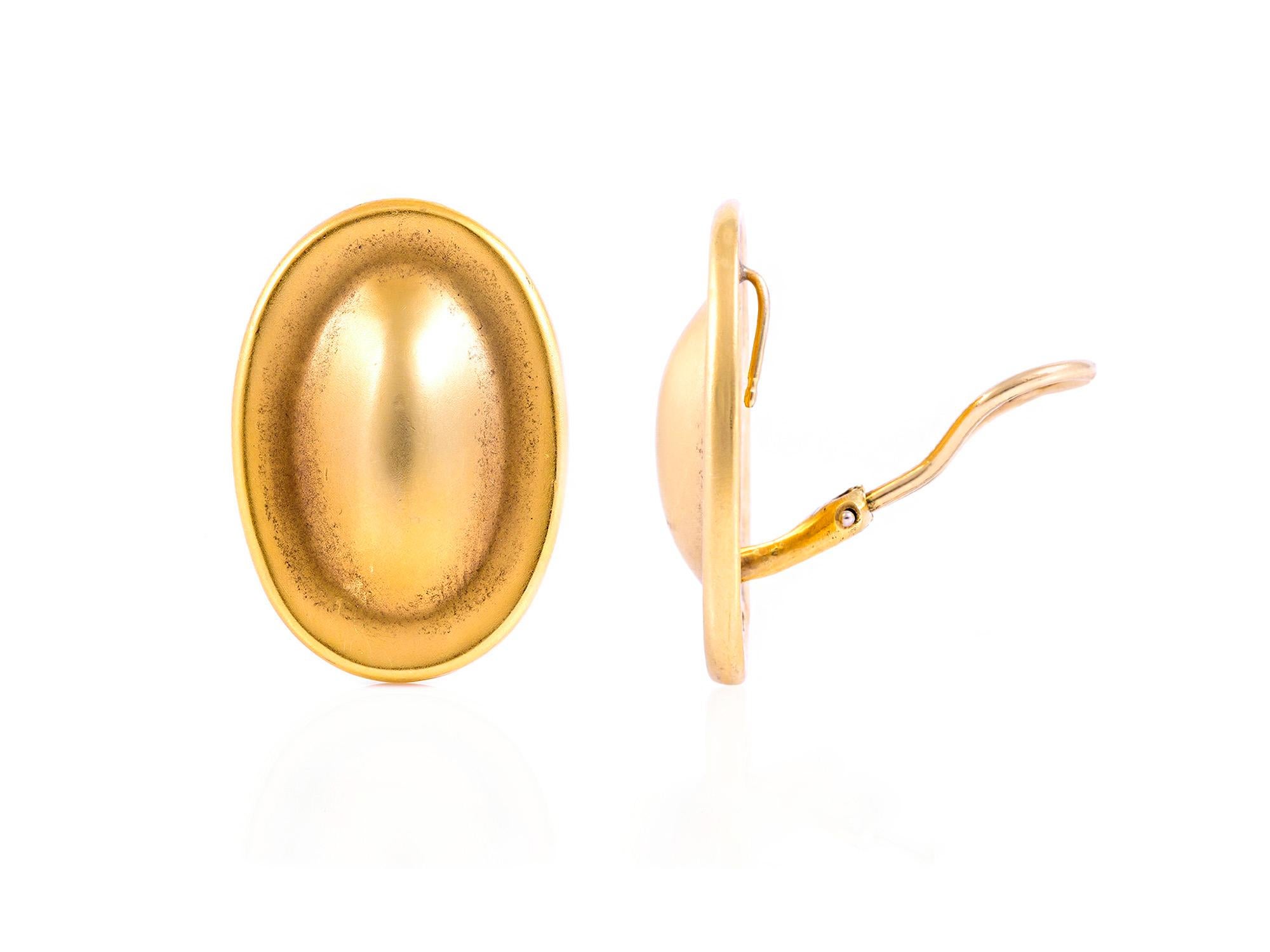 Oval 18 Karat Tiffany & Co. Clip-On Earrings In Excellent Condition In New York, NY