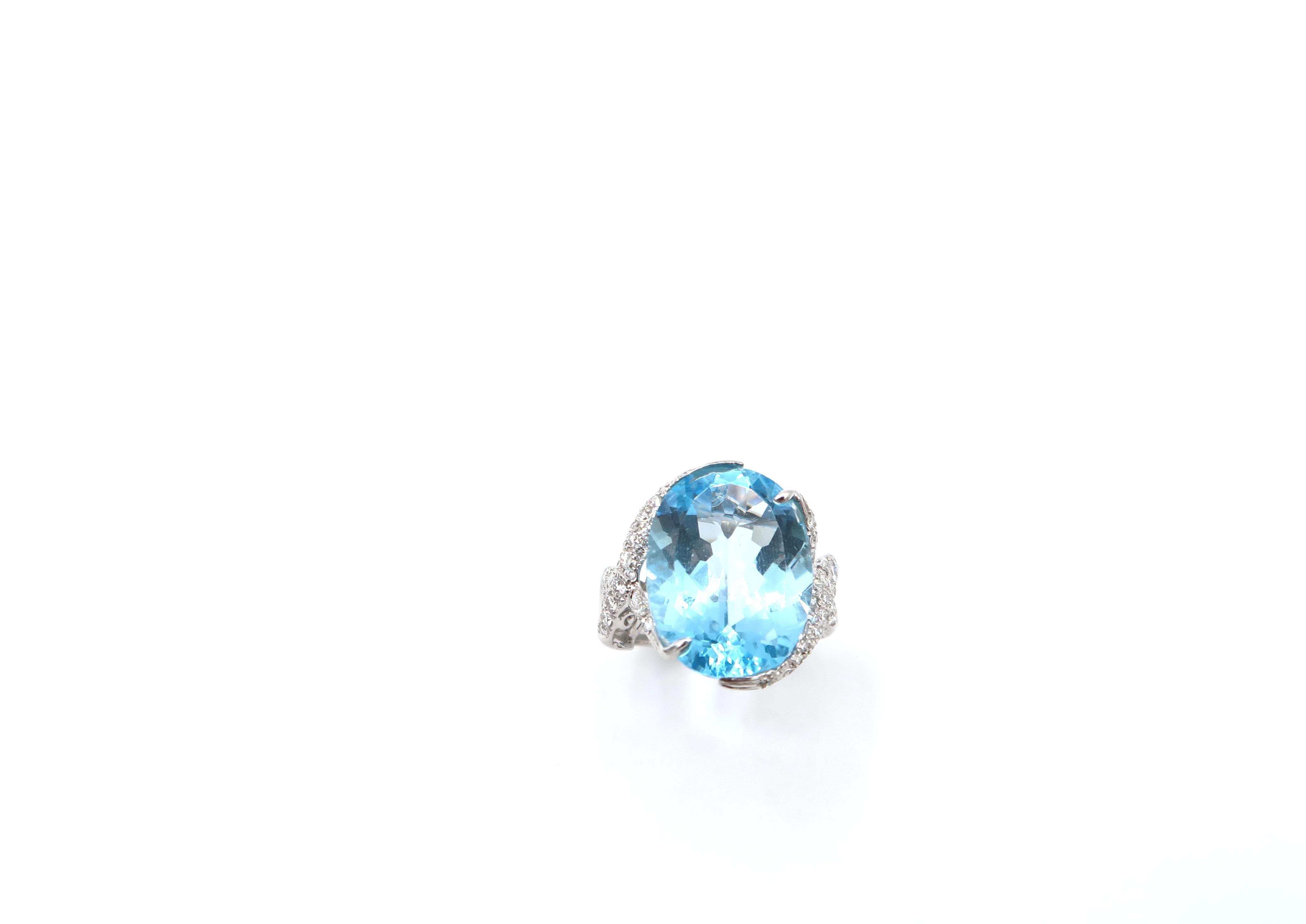 19.94 Carat Oval Blue Topaz Pavé Diamond Swirl 18K White Gold Ring In New Condition For Sale In Bangkok, TH