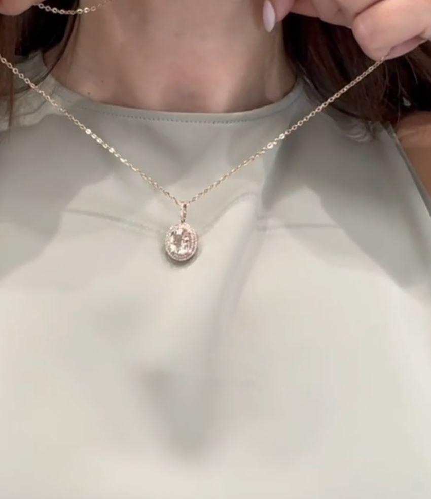 Oval 3.09 Carat Morganite Double Halo Diamonds Pendant Necklace in 14K Rose Gold Damen im Angebot