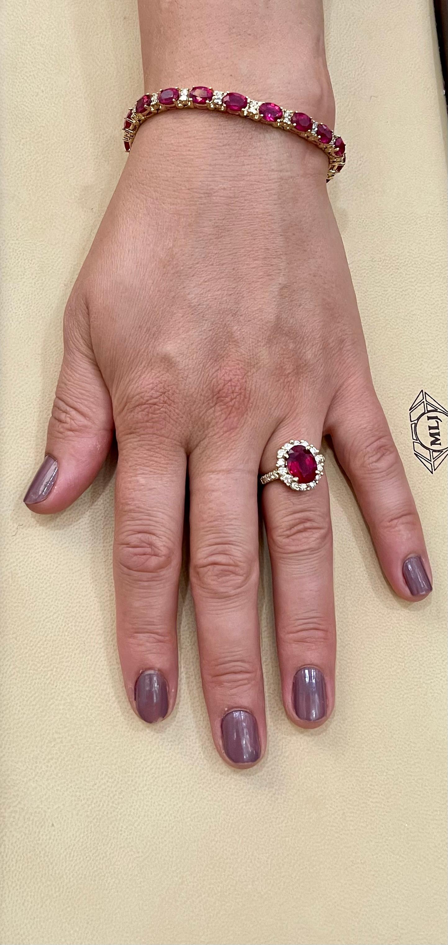 Ovaler Ring aus 14 Karat Gelbgold mit 5 Karat behandeltem Rubin und 1,25 Karat Diamant 12