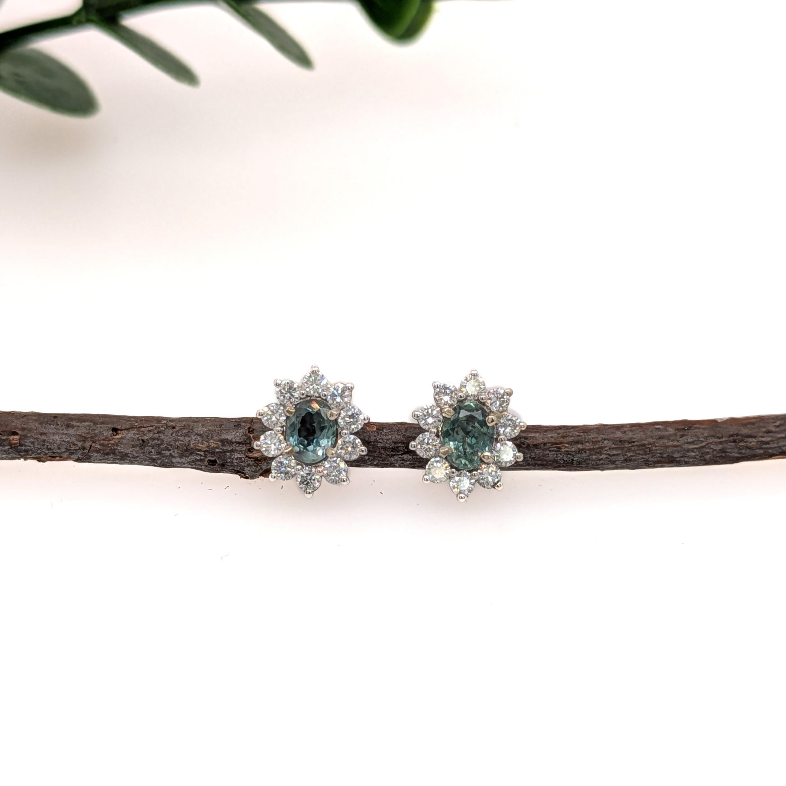 Oval 5x4mm - Natural Alexandrite Studs w Earth Mined Diamonds In 14K Solid Gold Imperio ruso en venta