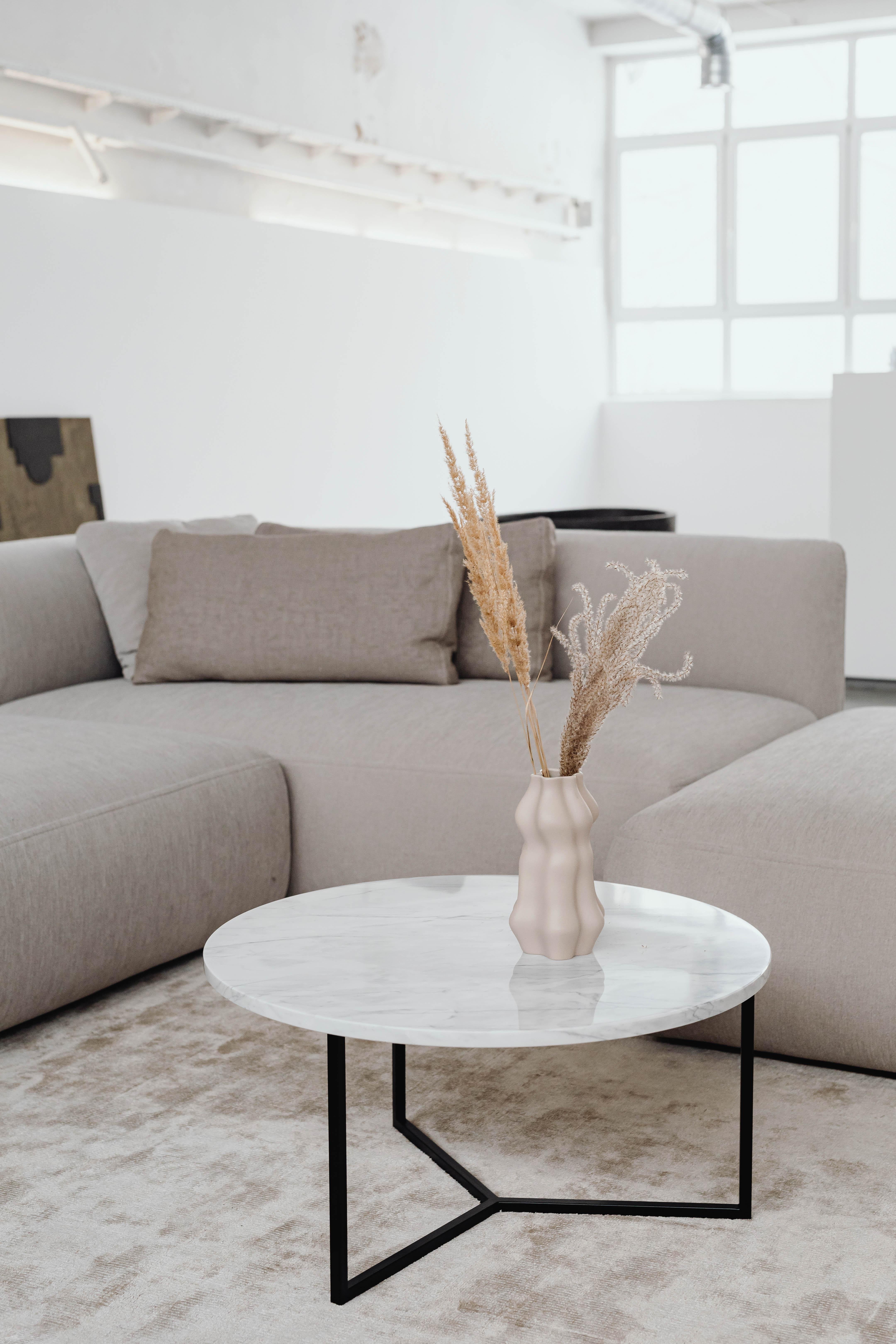 Table basse ovale petite en vente 3