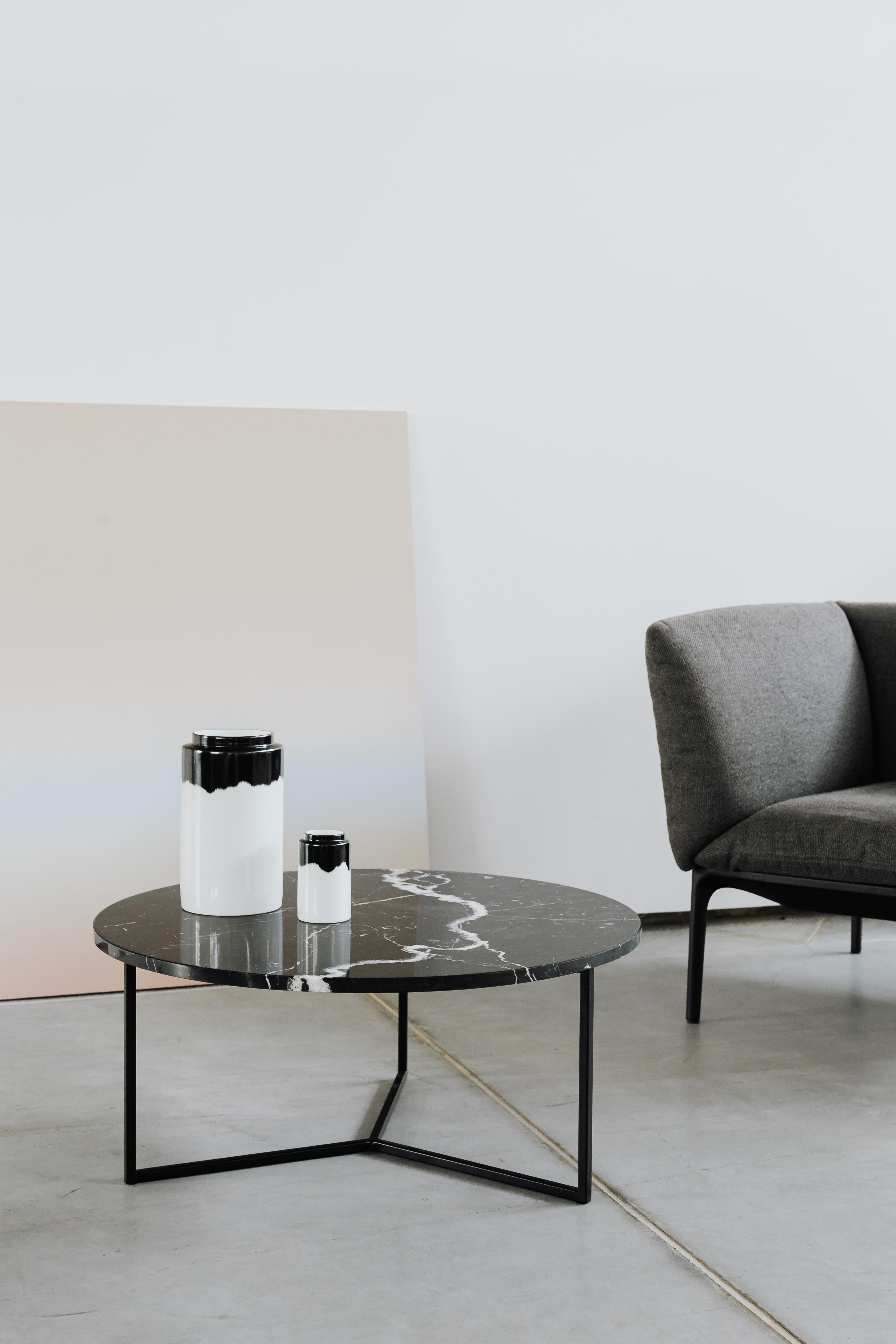 Fait main Table basse ovale petite en vente