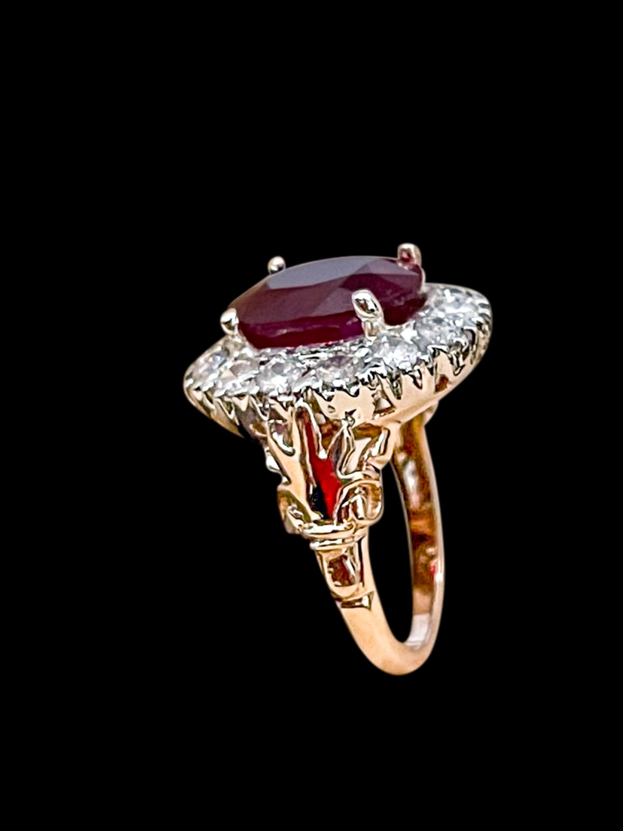 Anillo ovalado de rubí tratado de 8 quilates y diamante de 1 quilate en oro de dos tonos de 14 quilates en Excelente estado para la venta en New York, NY