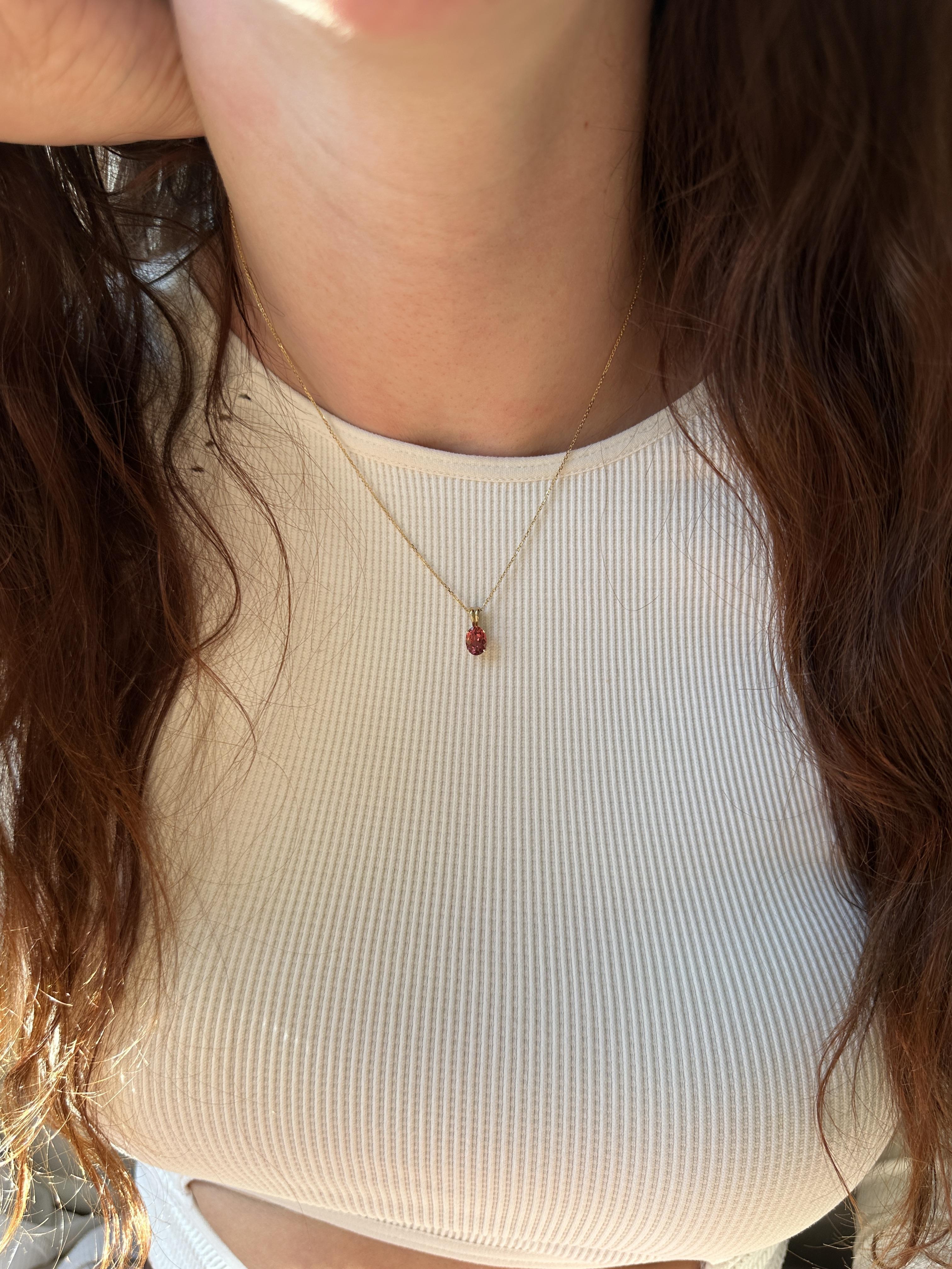 Oval 8x6mm - 1ct Pink Tourmaline Pendant in 14K Solid Gold with Rabbit Bail Contemporáneo en venta