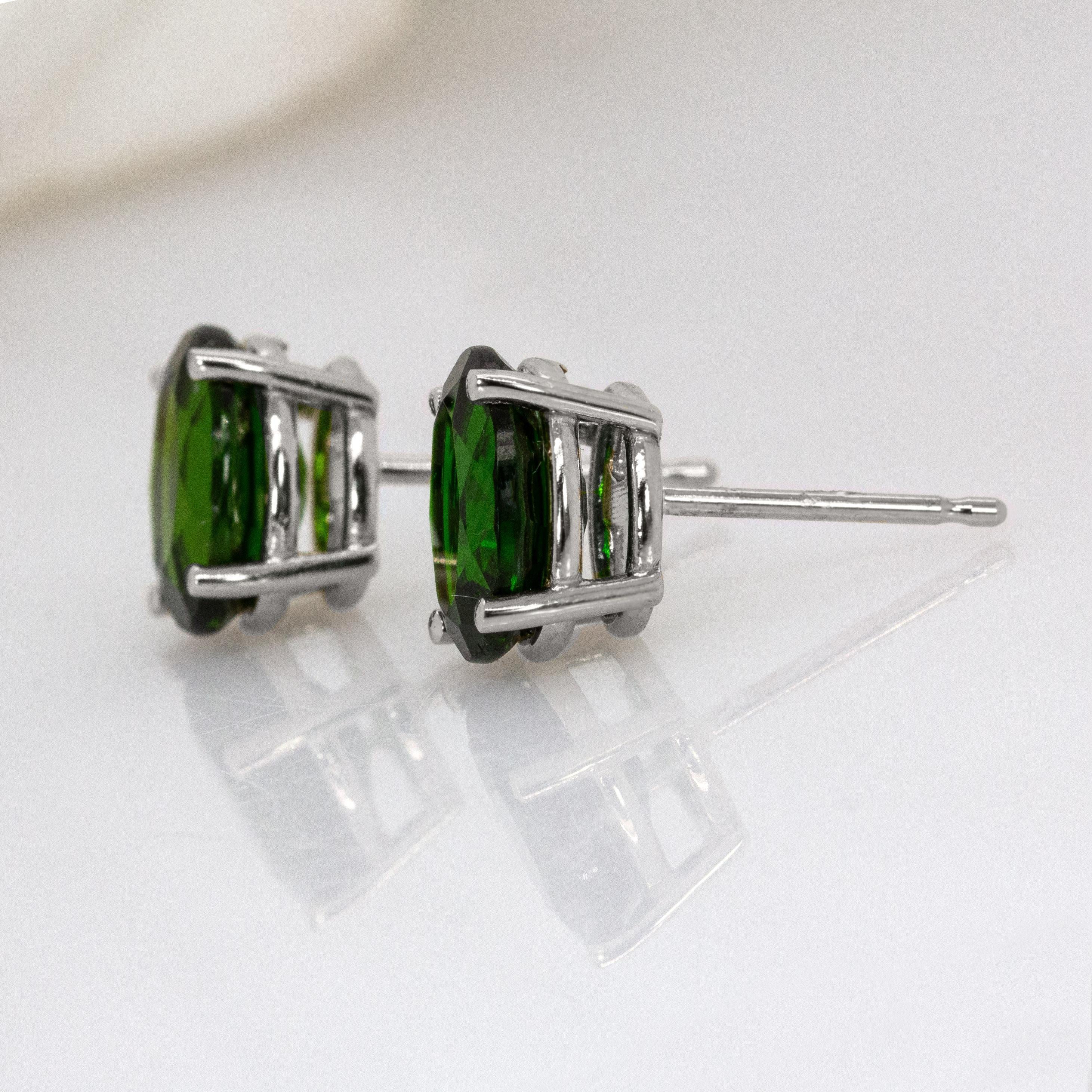 Ovale 8x6mm - Clous d'oreilles solitaires en diopside chromé : Or blanc massif 14k Pour femmes en vente