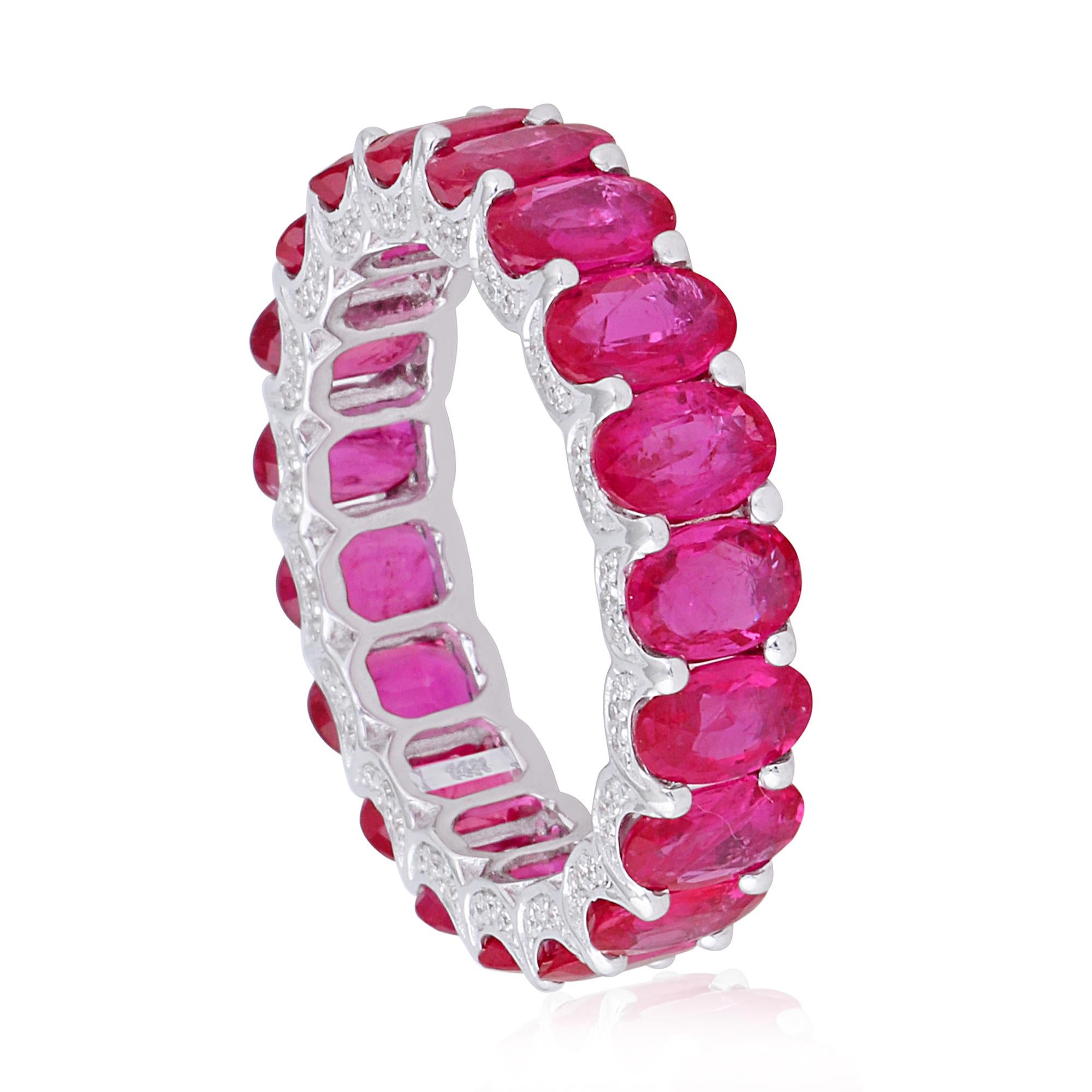 in vendita:  Anello a fascia per l'eternità con rubino ovale da 9,18 carati e diamante da 0,38 carati in oro bianco massiccio 14k 3