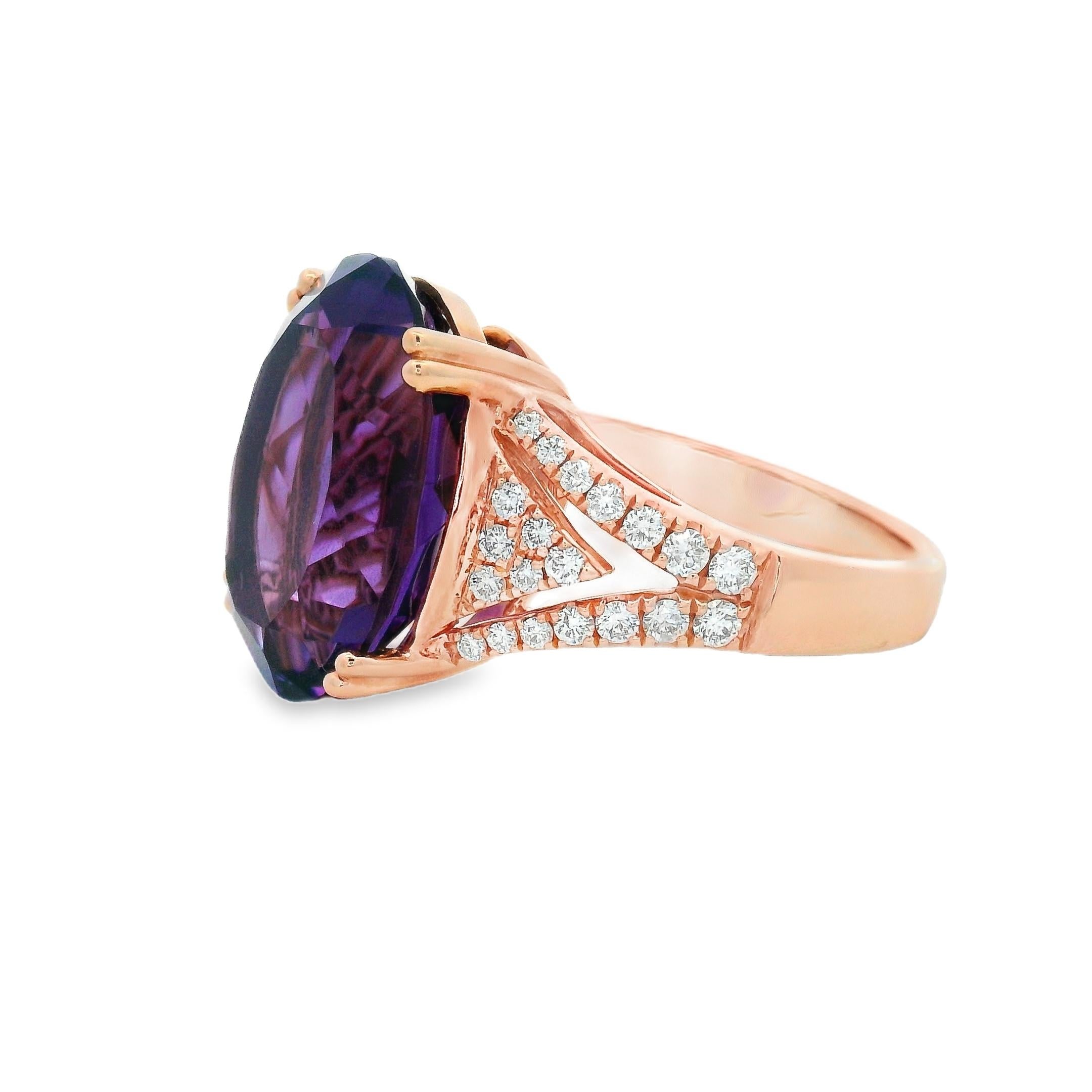 Taille ovale Oval Amethyst and Diamond Cocktail Ring in 14K Rose Gold Size 7 en vente