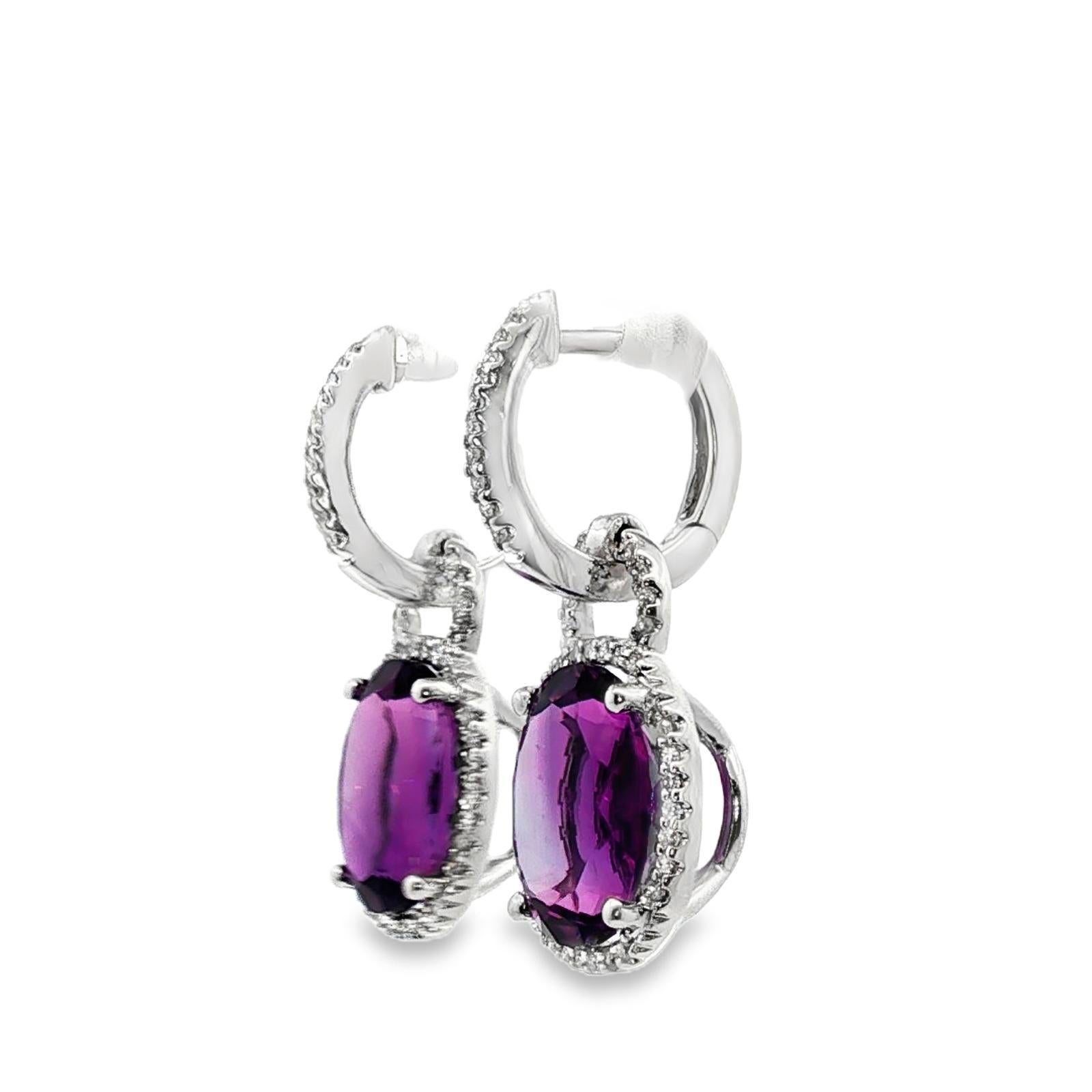 Ovale Amethyst-Diamant-Tropfen-Ohrringe aus 14 Karat Weißgold im Zustand „Hervorragend“ im Angebot in Boca Raton, FL