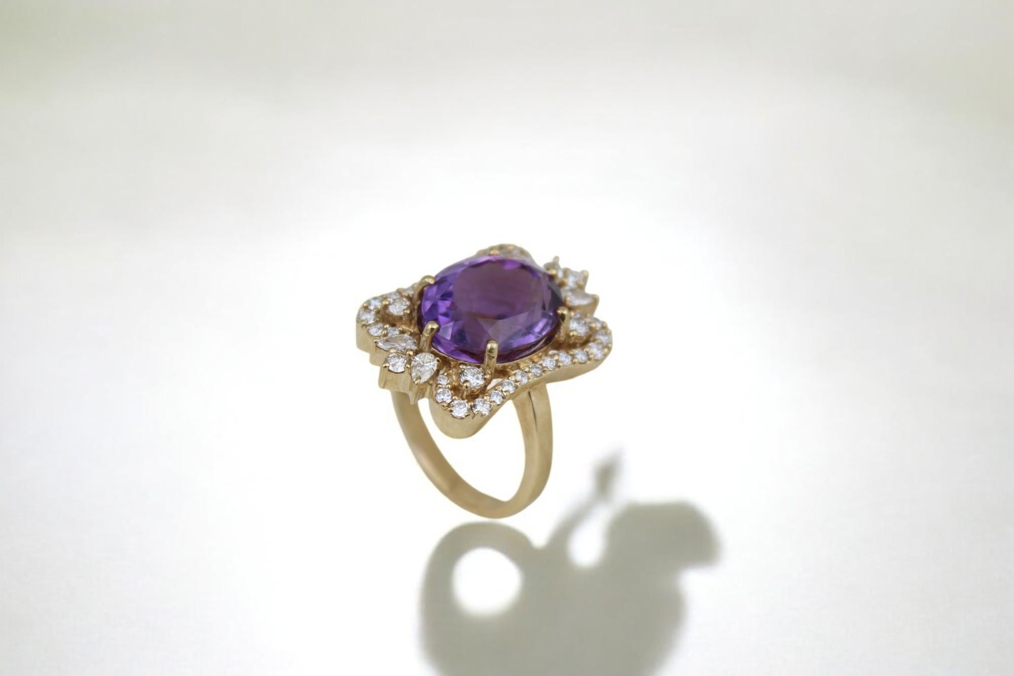 Oval Amethyst Diamond Halo Gemstone Ring in 14k Solid Gold (Certified) In New Condition For Sale In New Delhi, DL