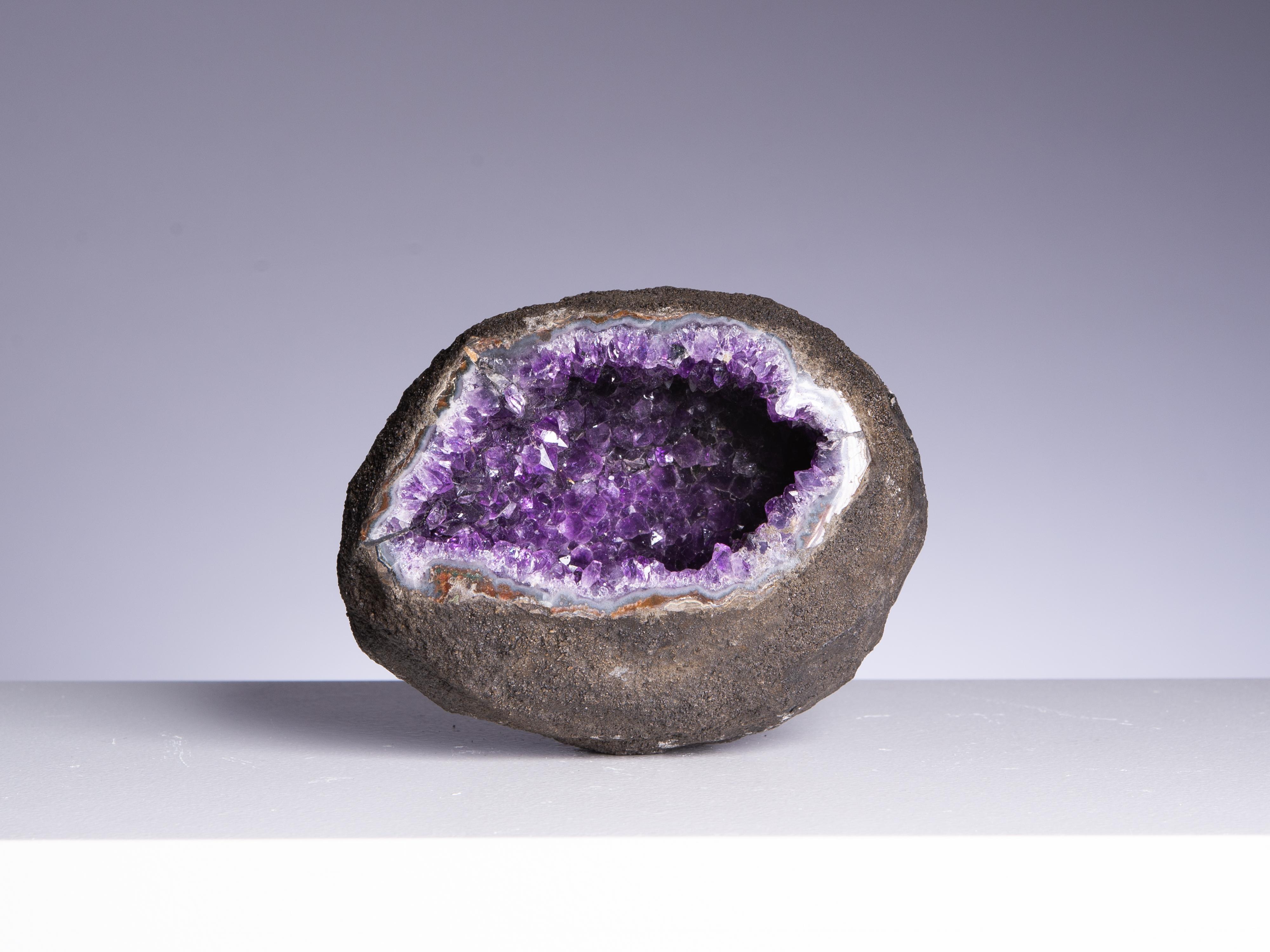 Oval amethyst geode For Sale 2