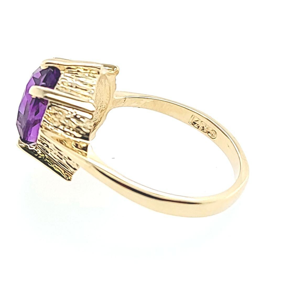 Women's Oval Amethyst Solitaire Cocktail Ring For Sale