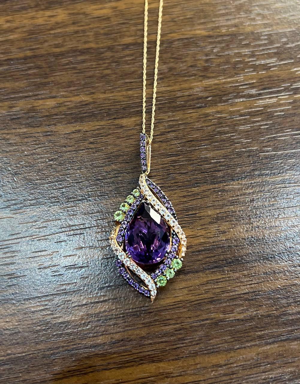 Oval Amethyst Stone Purple Green and White Stone Halo Ring Pendant Necklace Set For Sale 14