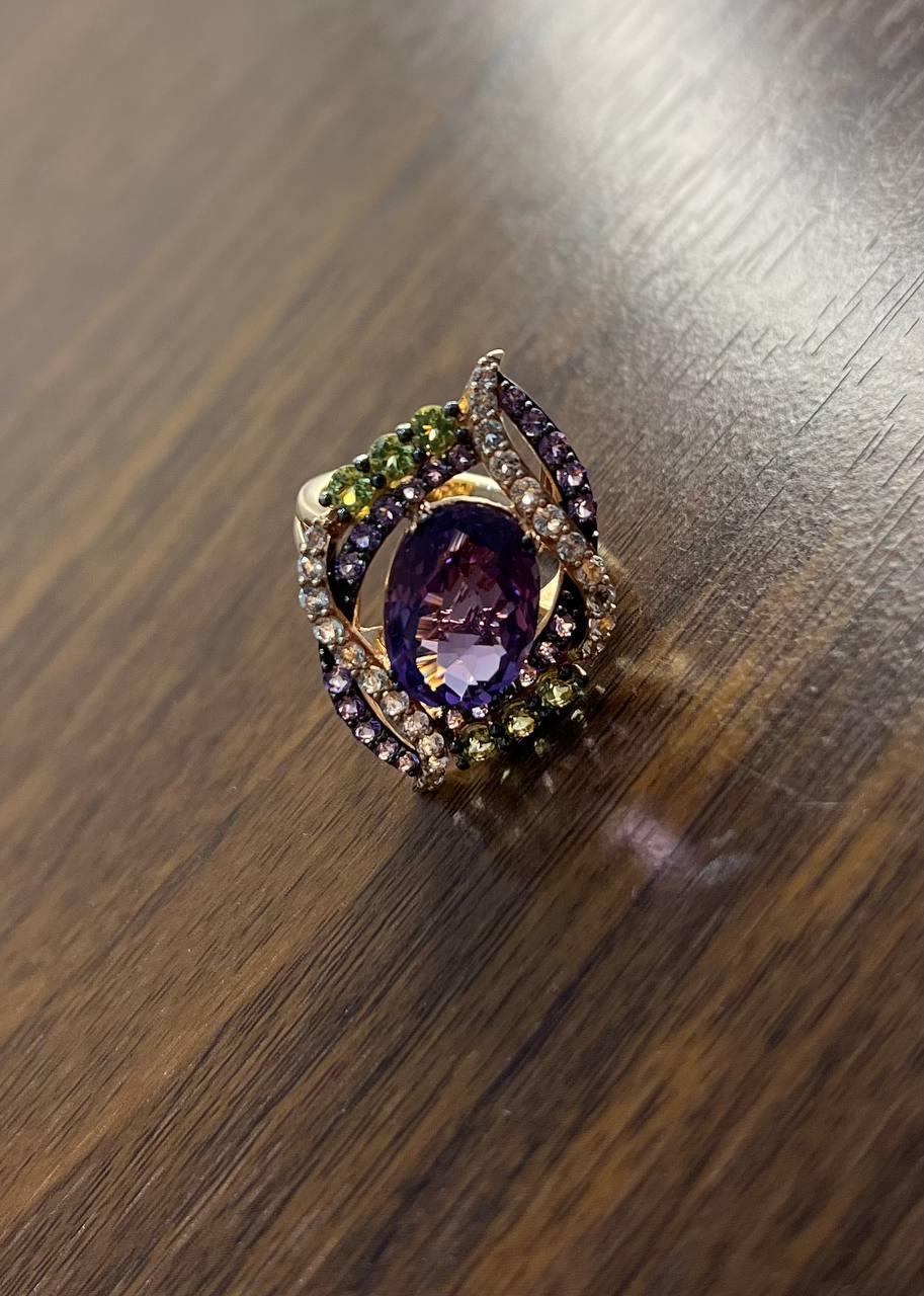 Oval Amethyst Stone Purple Green and White Stone Halo Ring Pendant Necklace Set In New Condition For Sale In Oakton, VA