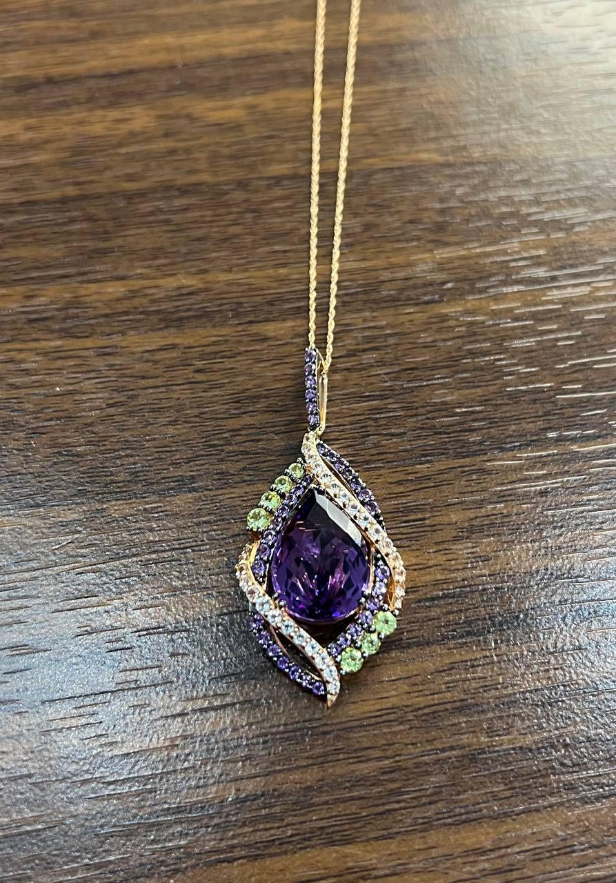 Oval Amethyst Stone Purple Green and White Stone Halo Ring Pendant Necklace Set For Sale 4