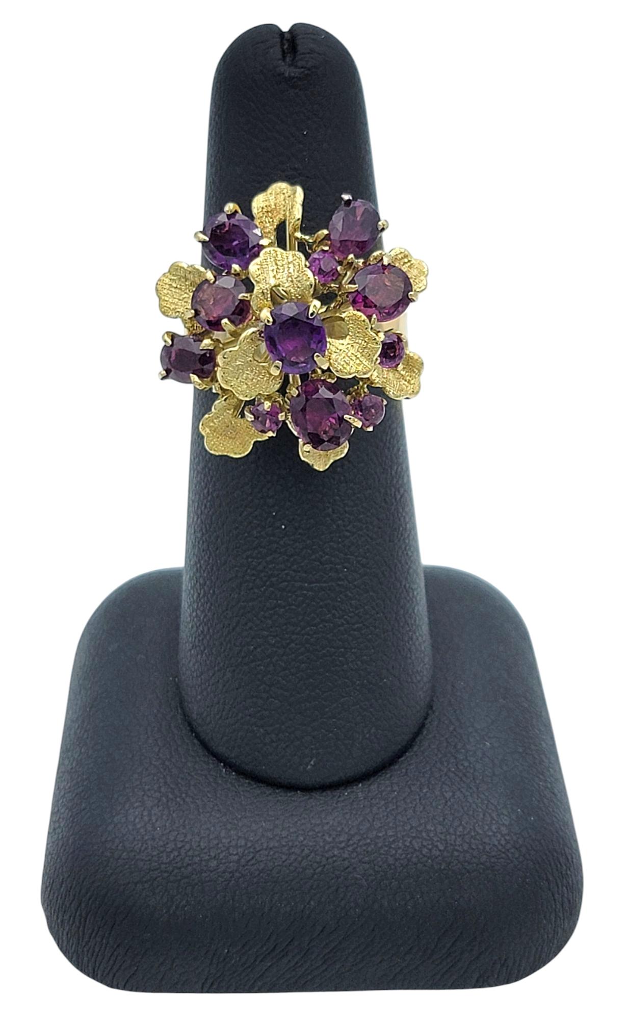 Bague cocktail grappe de grenats taille ovale et ronde en or jaune 14 carats en vente 7