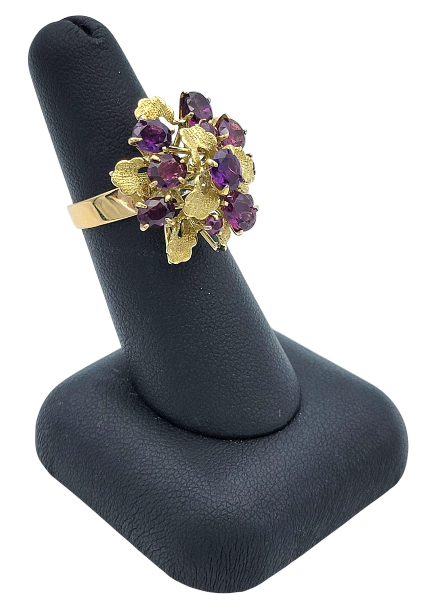 Bague cocktail grappe de grenats taille ovale et ronde en or jaune 14 carats en vente 8