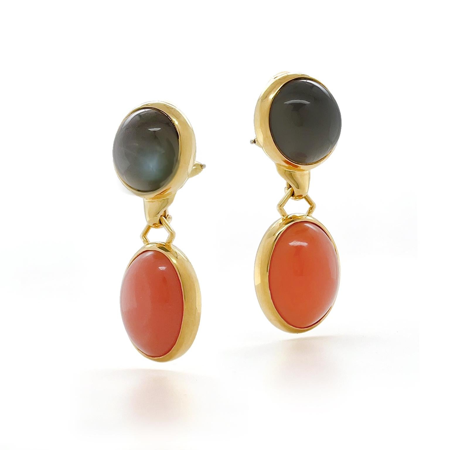 Contemporary 18K Yellow Gold Grey and Peach Moonstone Drop Earrings For Sale