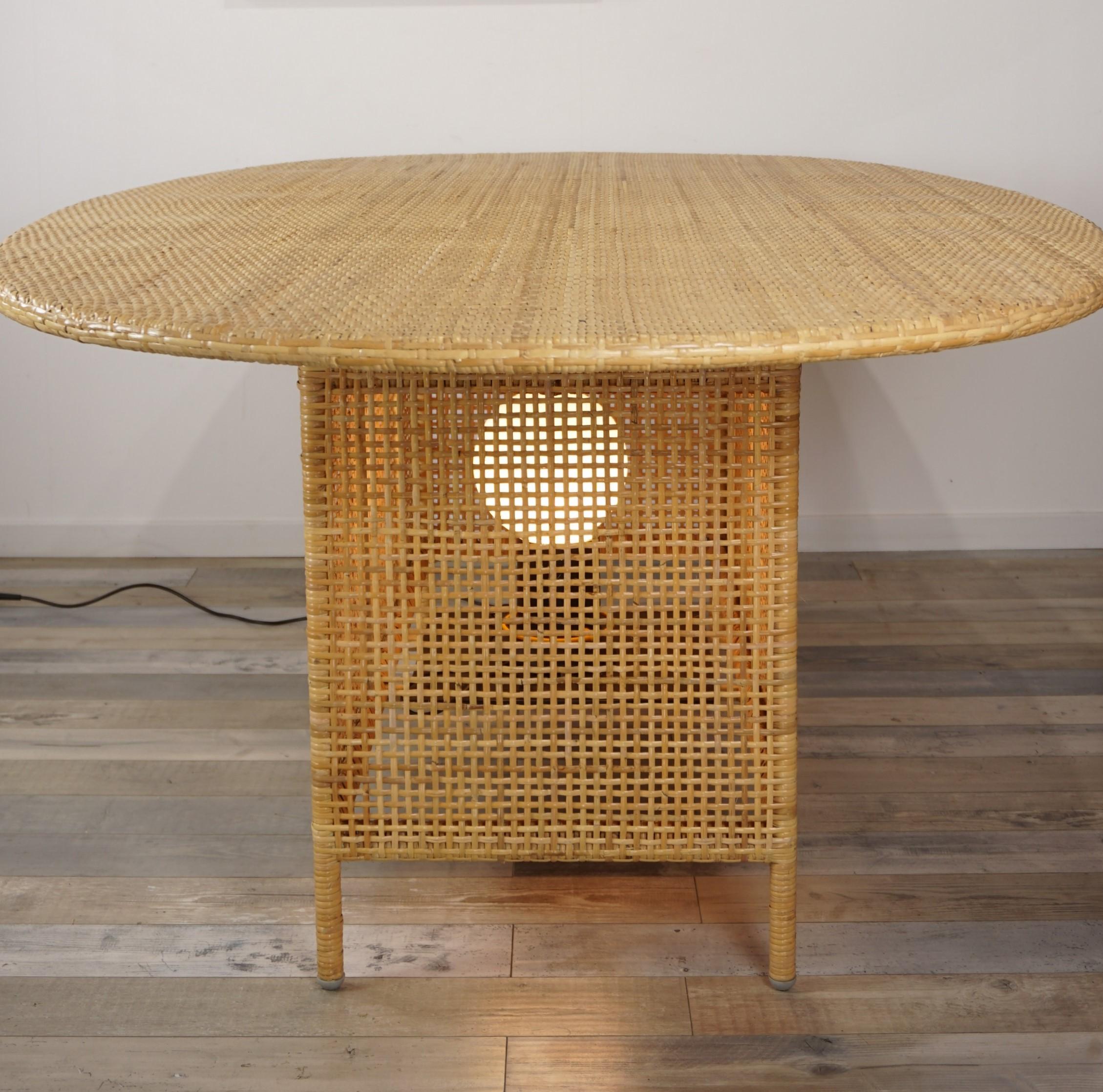 Ovaler und gewebter Rattan-Esstisch aus Schilfrohr im französischen Design 6
