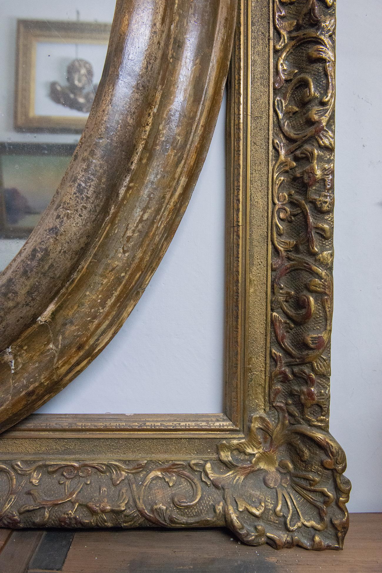 Ovaler antiker Rahmen aus Blattsilberholz und ein weiterer rechteckiger flämischer (Louis XIV.) im Angebot
