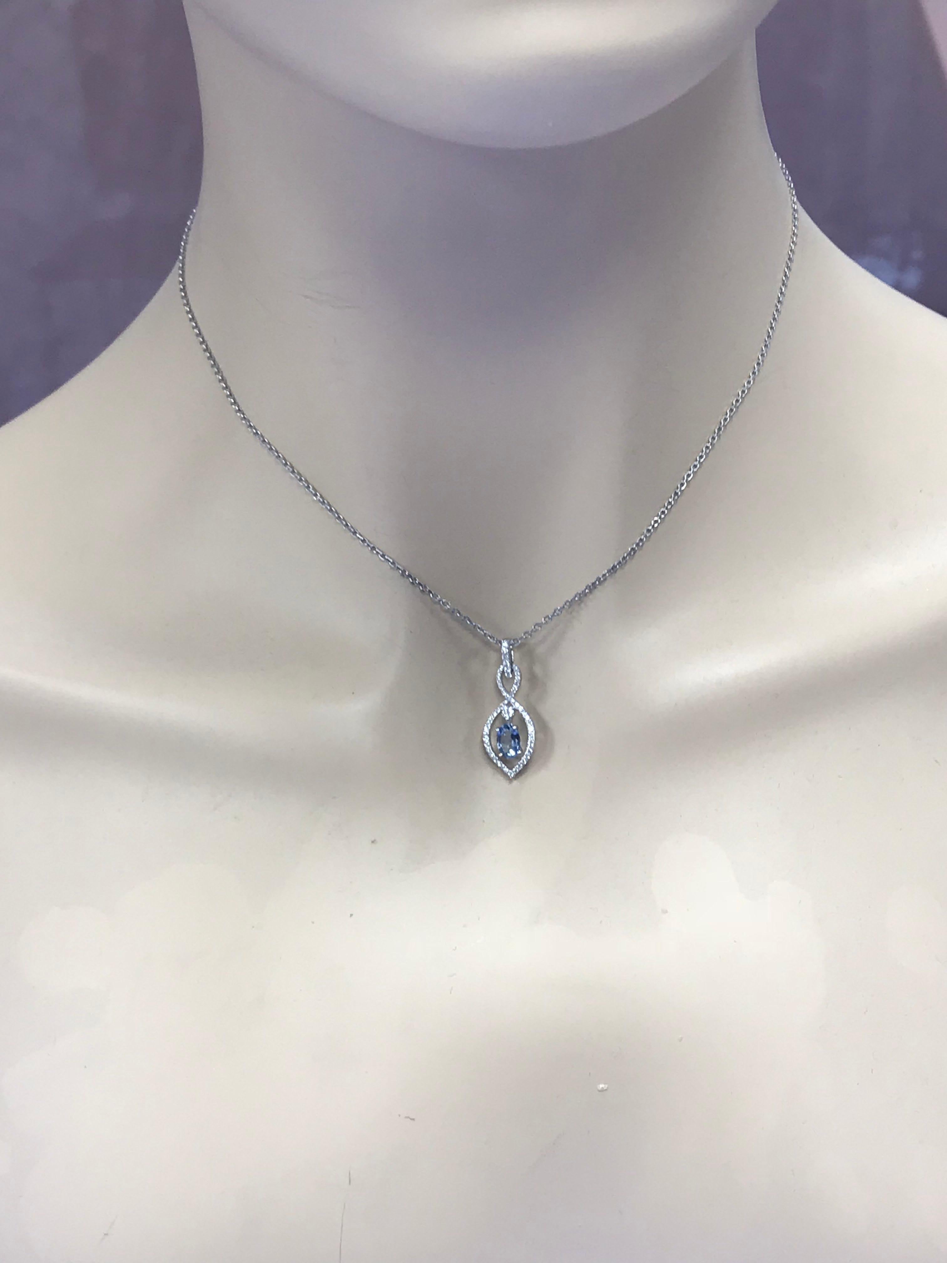 Oval Aquamarine and Diamond Pendant In New Condition In New York, NY