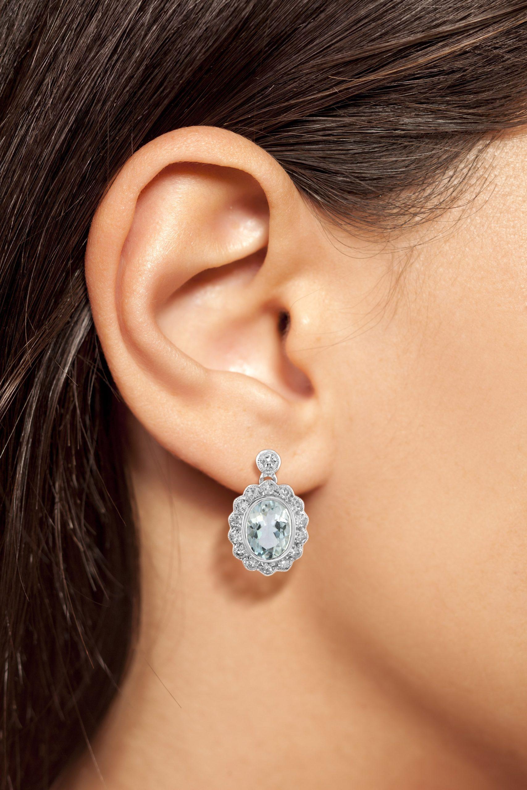 Oval Aquamarine & Diamond Halo Set Antique Style Drop 14K White Gold Earrings (Ovalschliff) im Angebot