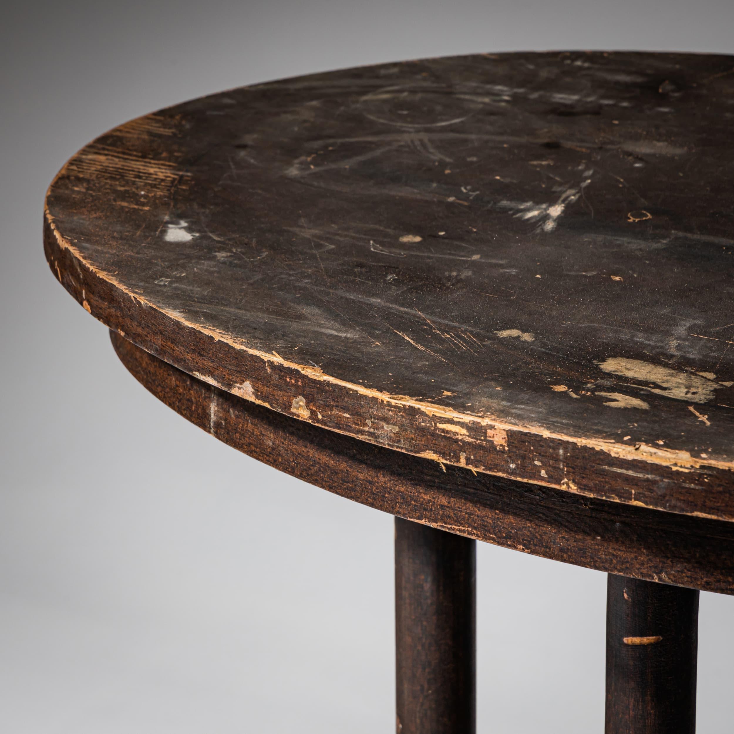 Wood Oval Art Nouveau / Secessionist Table, Early 20th Century For Sale