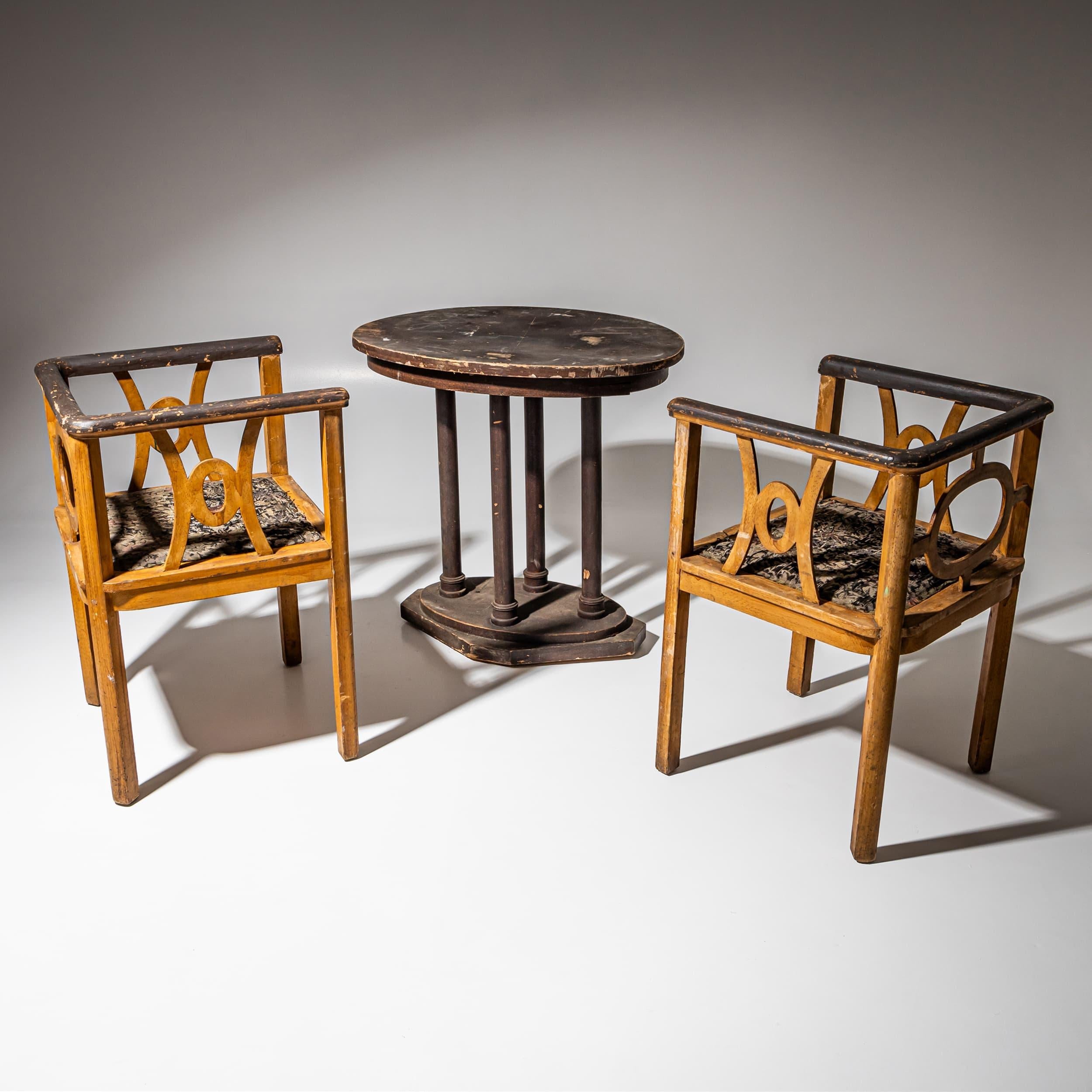 Oval Art Nouveau / Secessionist Table, Early 20th Century For Sale 3