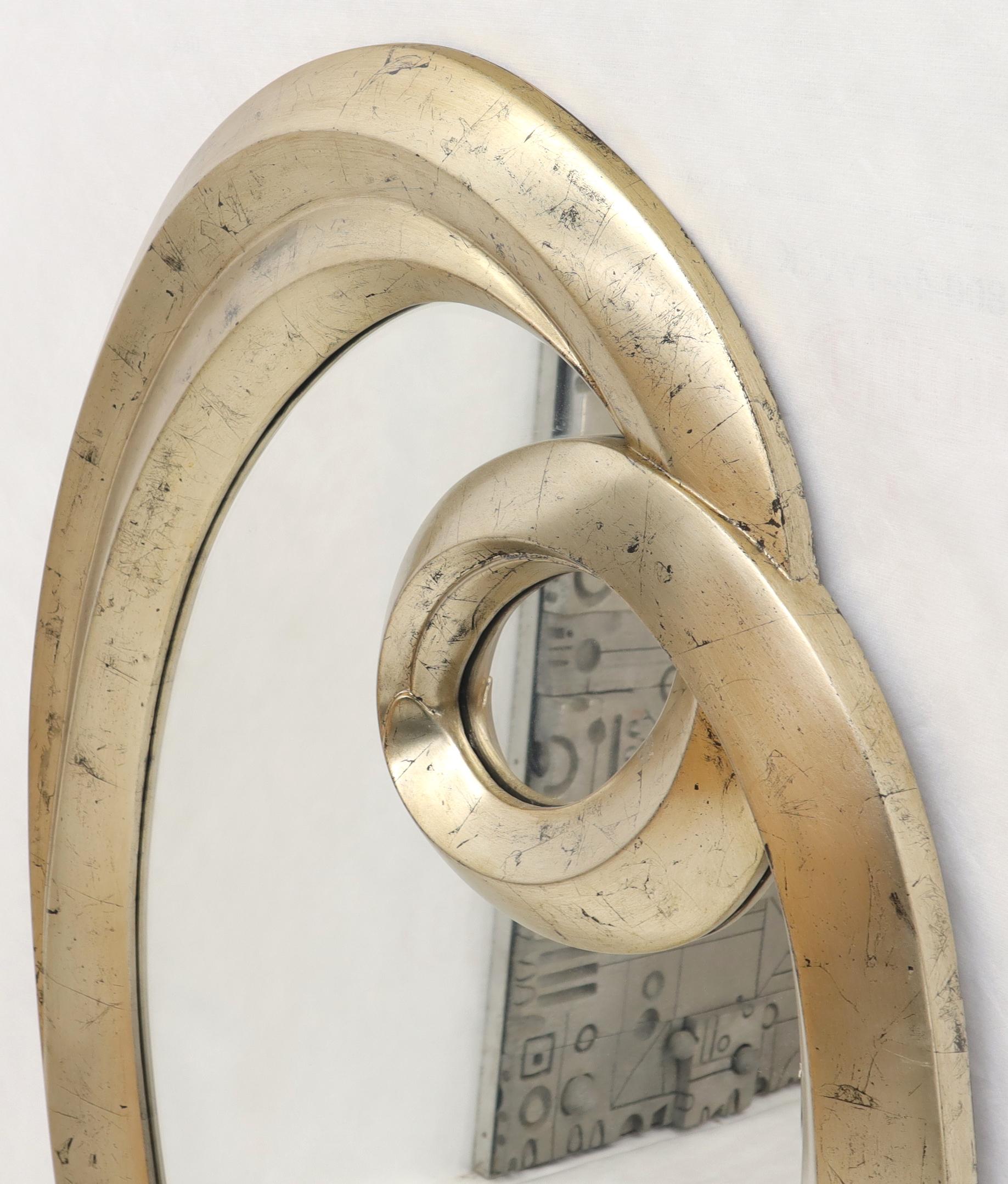 Ovaler Spiegel im Jugendstil mit Blattsilber im Zustand „Hervorragend“ im Angebot in Rockaway, NJ
