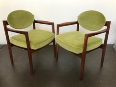 Mid Century Modern Armchairs 'Oval-Back' by Jens Risom