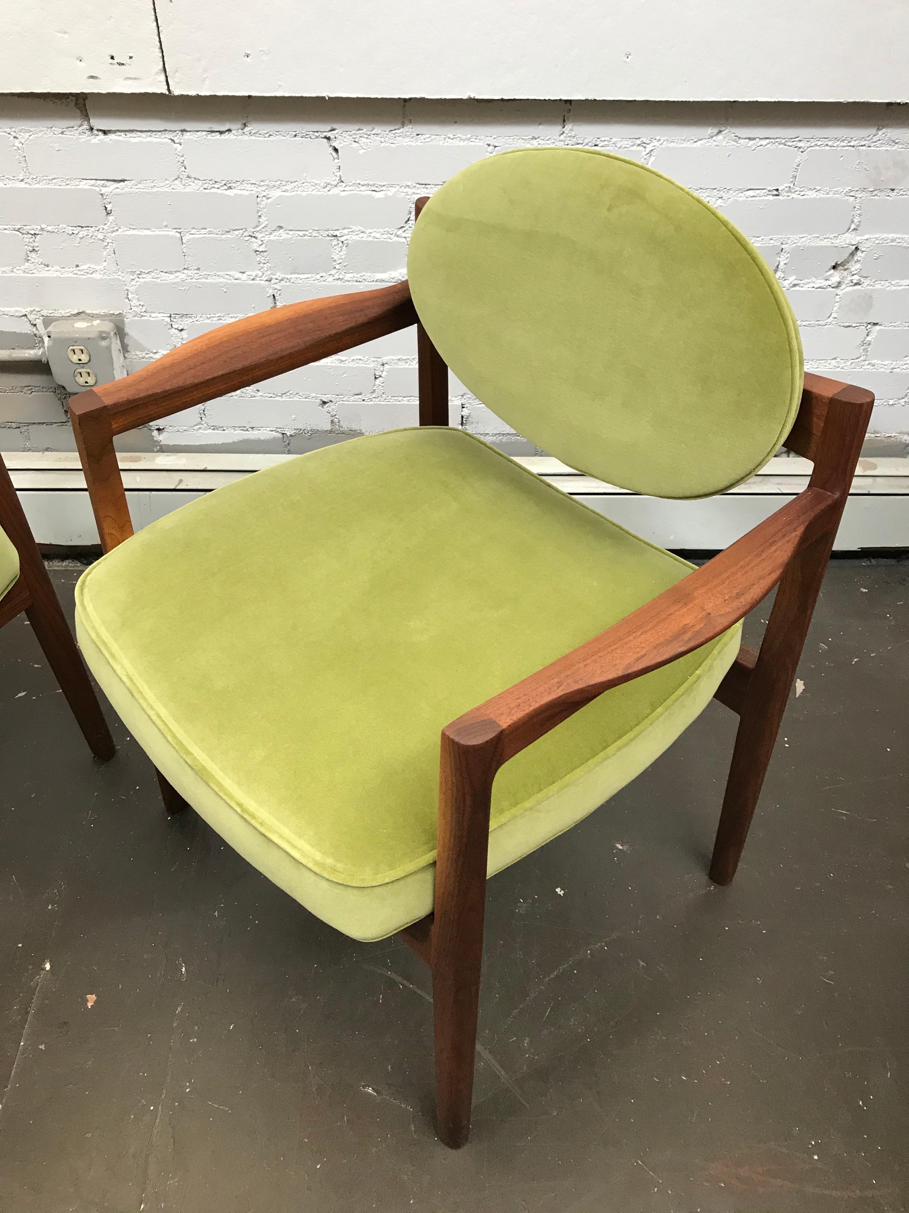 Fabric Mid Century Modern Armchairs 'Oval-Back' by Jens Risom 